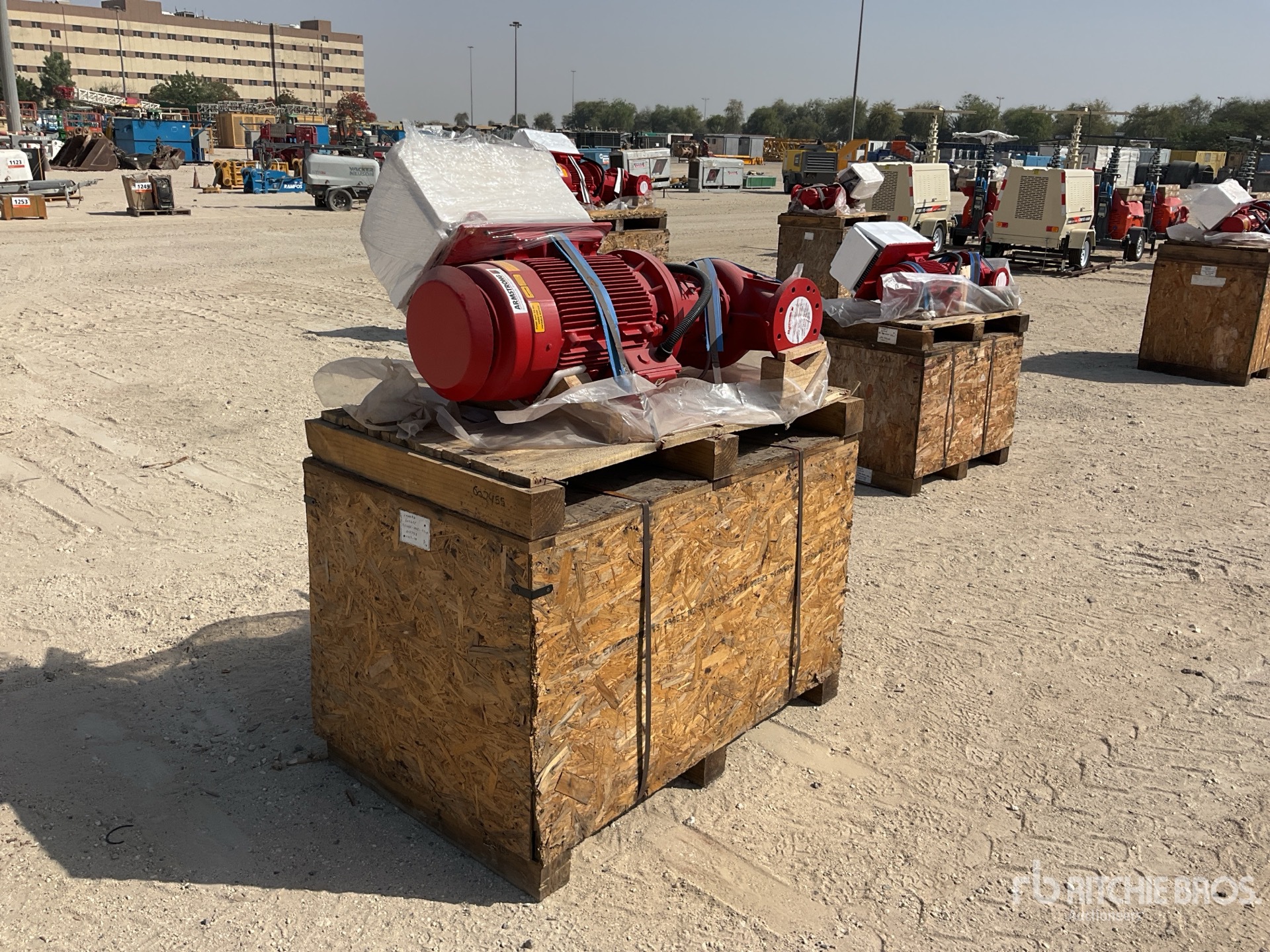 General Appearance with Foto, angolo anteriore sinistro