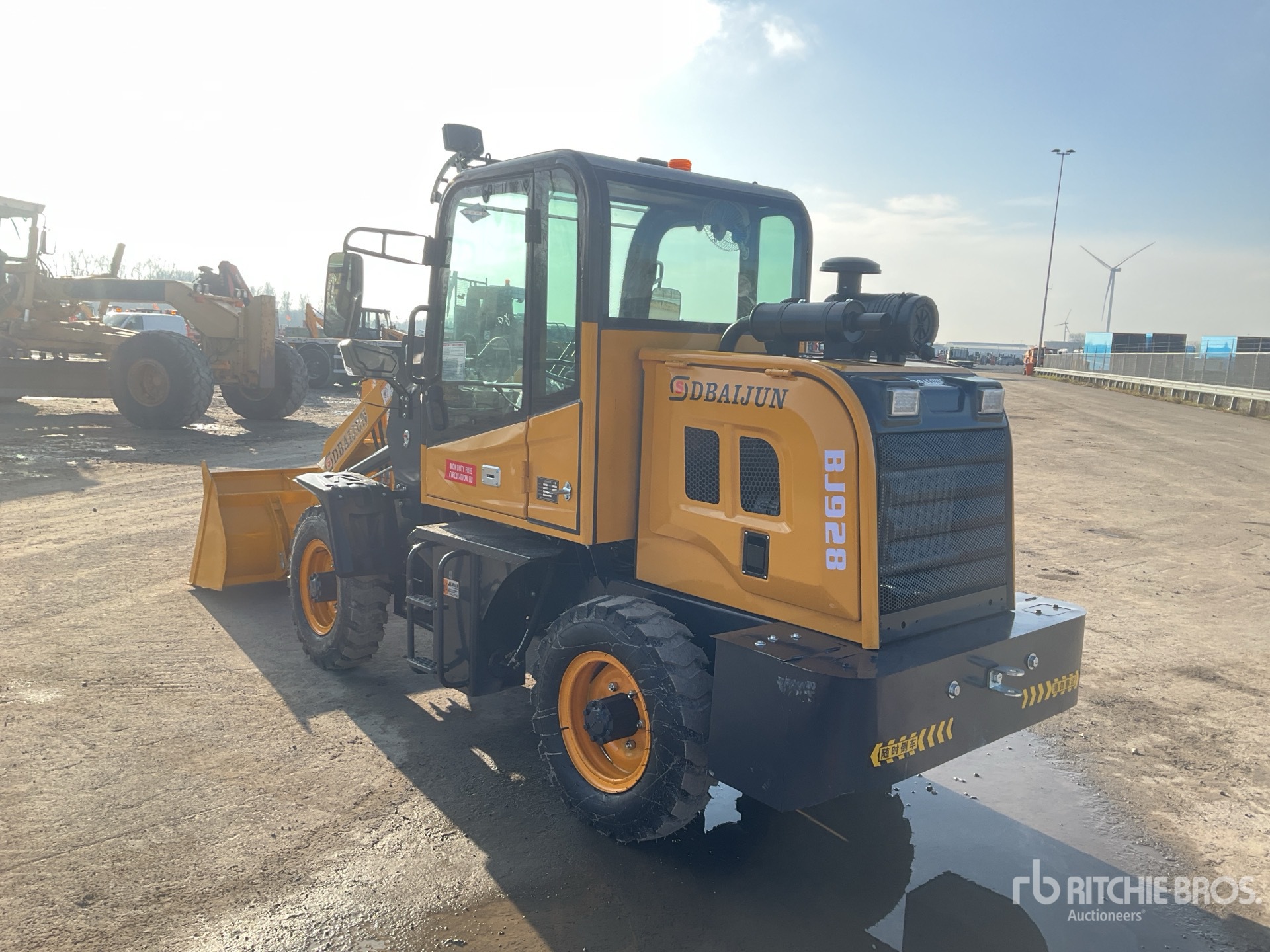 General Appearance with Picture, Left Rear Corner