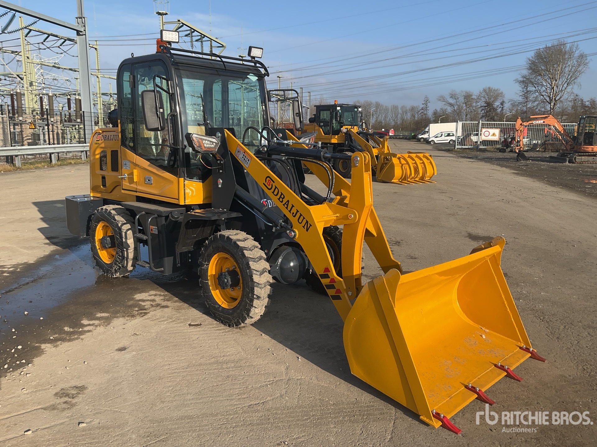 General Appearance with Picture, Right Front Corner