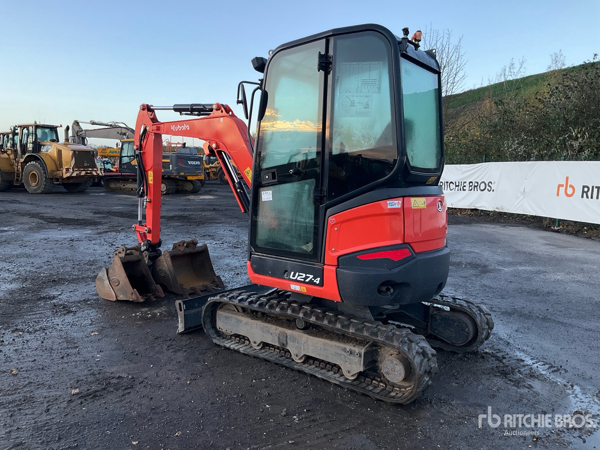 General Appearance with Picture, Left Rear Corner