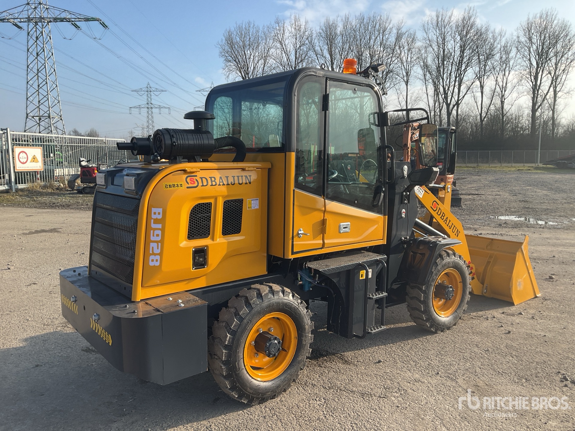 General Appearance with Picture, Right Rear Corner