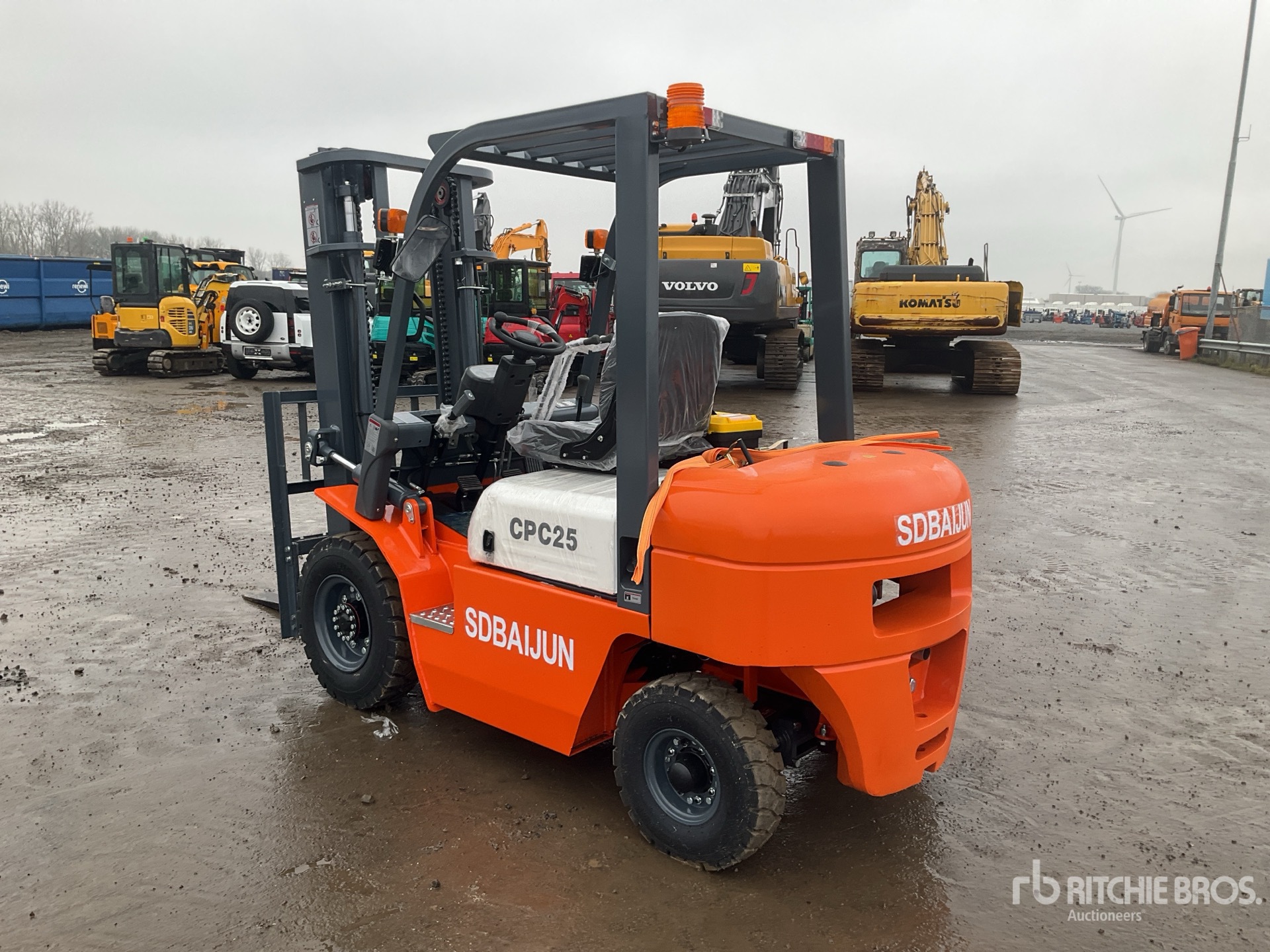 General Appearance with Foto, angolo posteriore sinistro