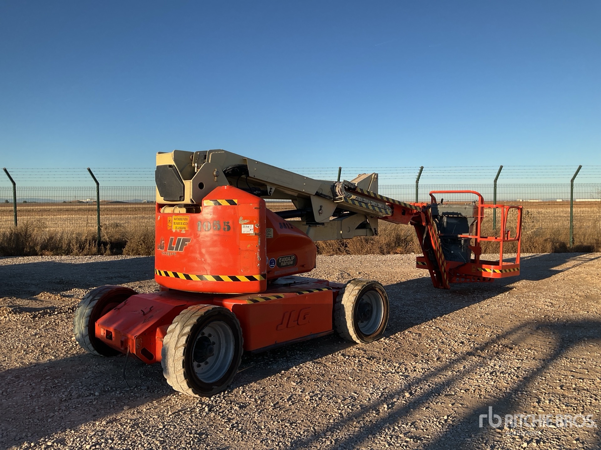 General Appearance with Picture, Left Front Corner