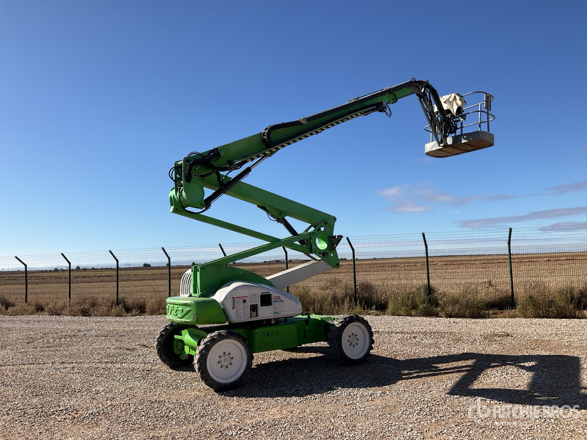 General Appearance with Operation Video