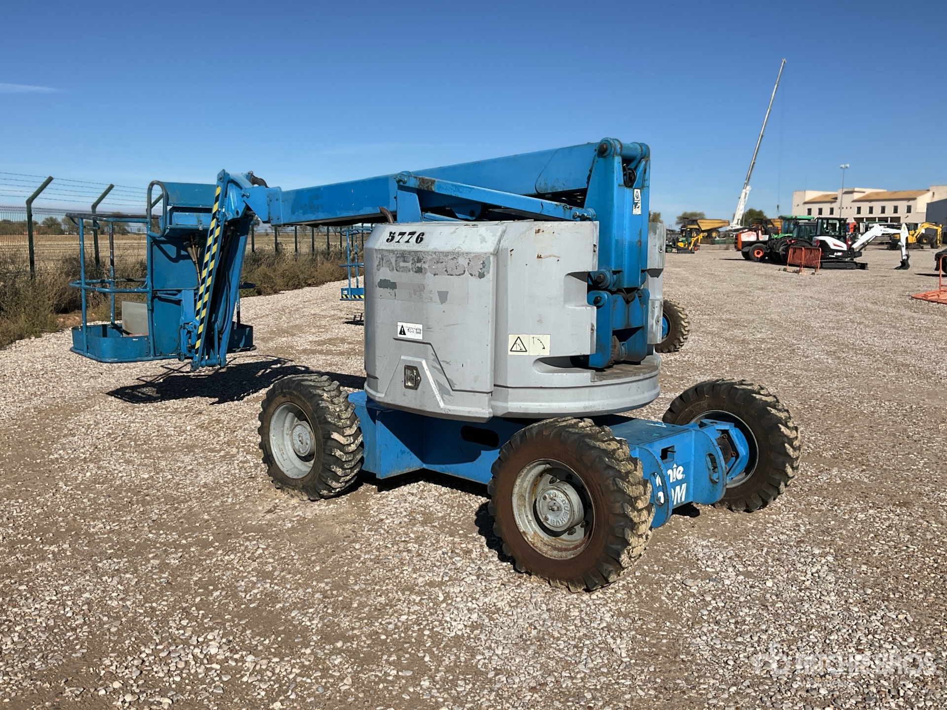 General Appearance with Picture, Right Front Corner