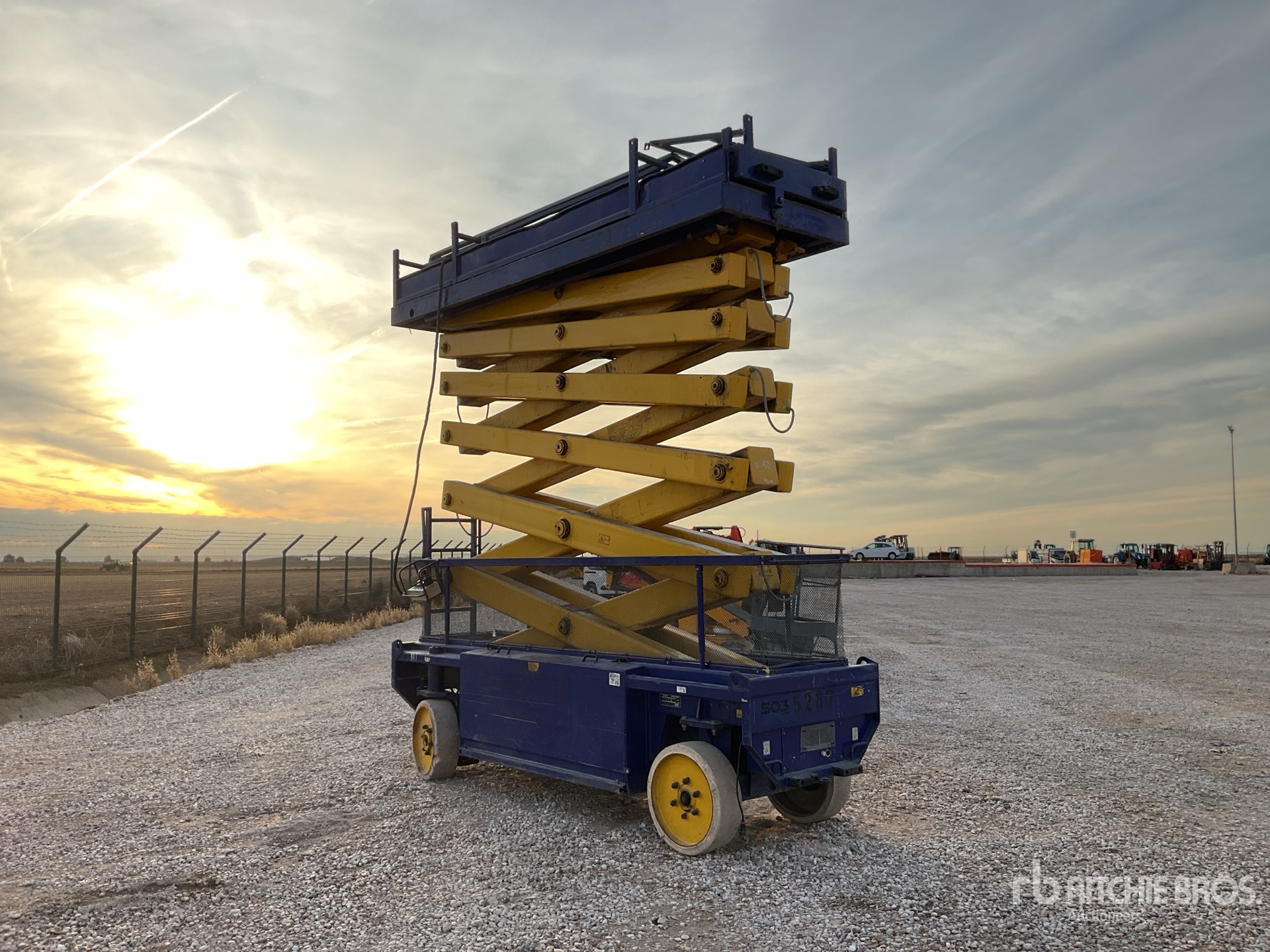 General Appearance with Imagen: esquina delantera derecha