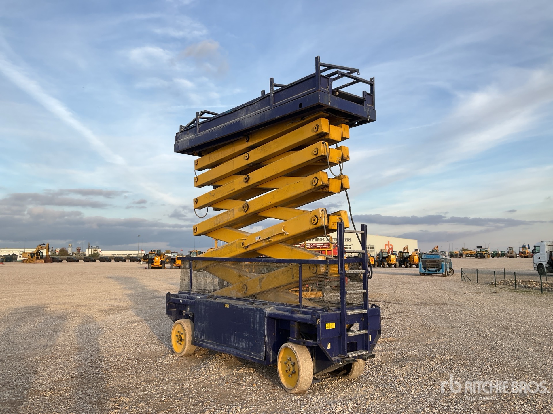 General Appearance with Imagen: esquina trasera izquierda