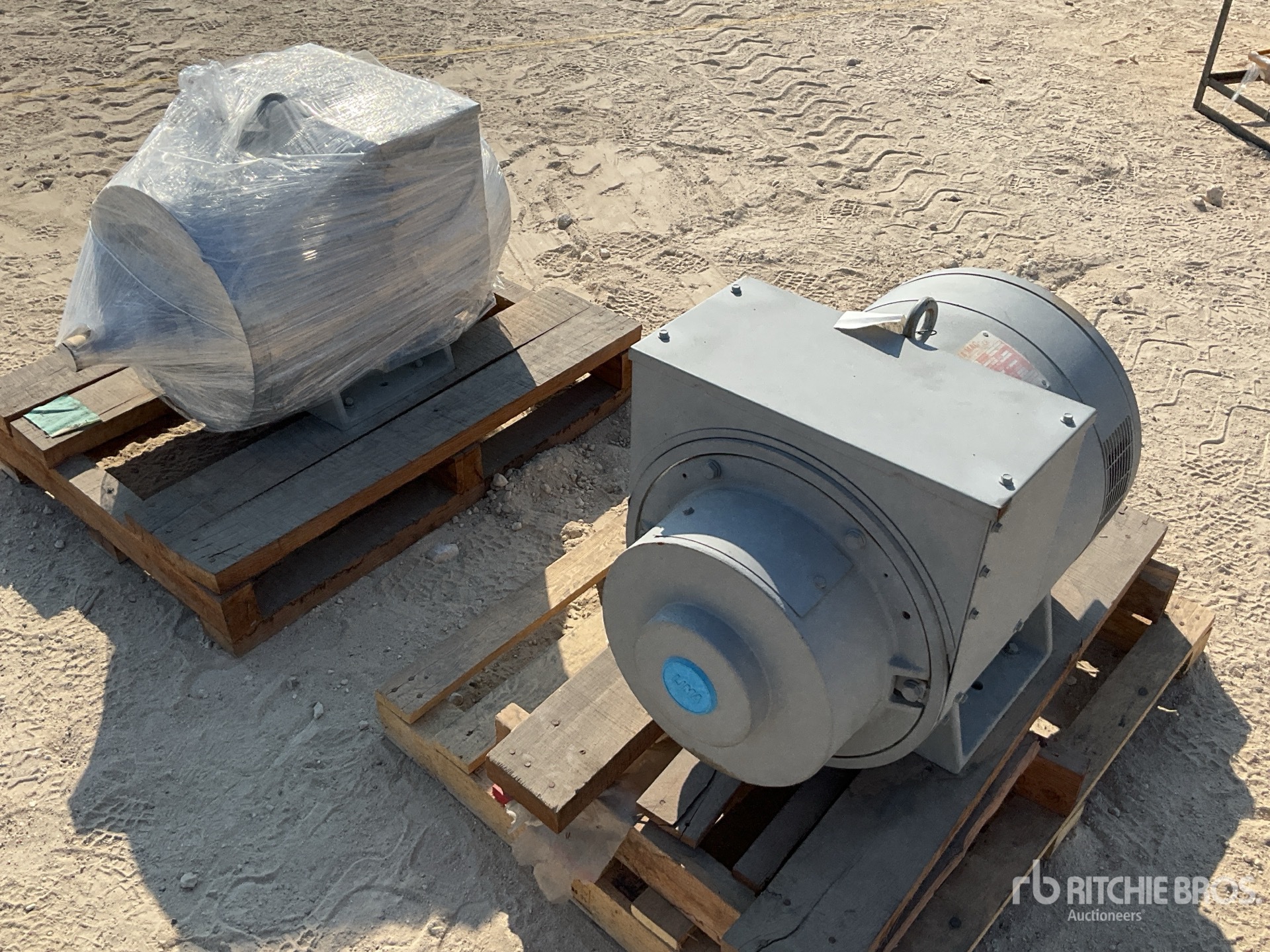 General Appearance with Bild, Ecke vorne rechts