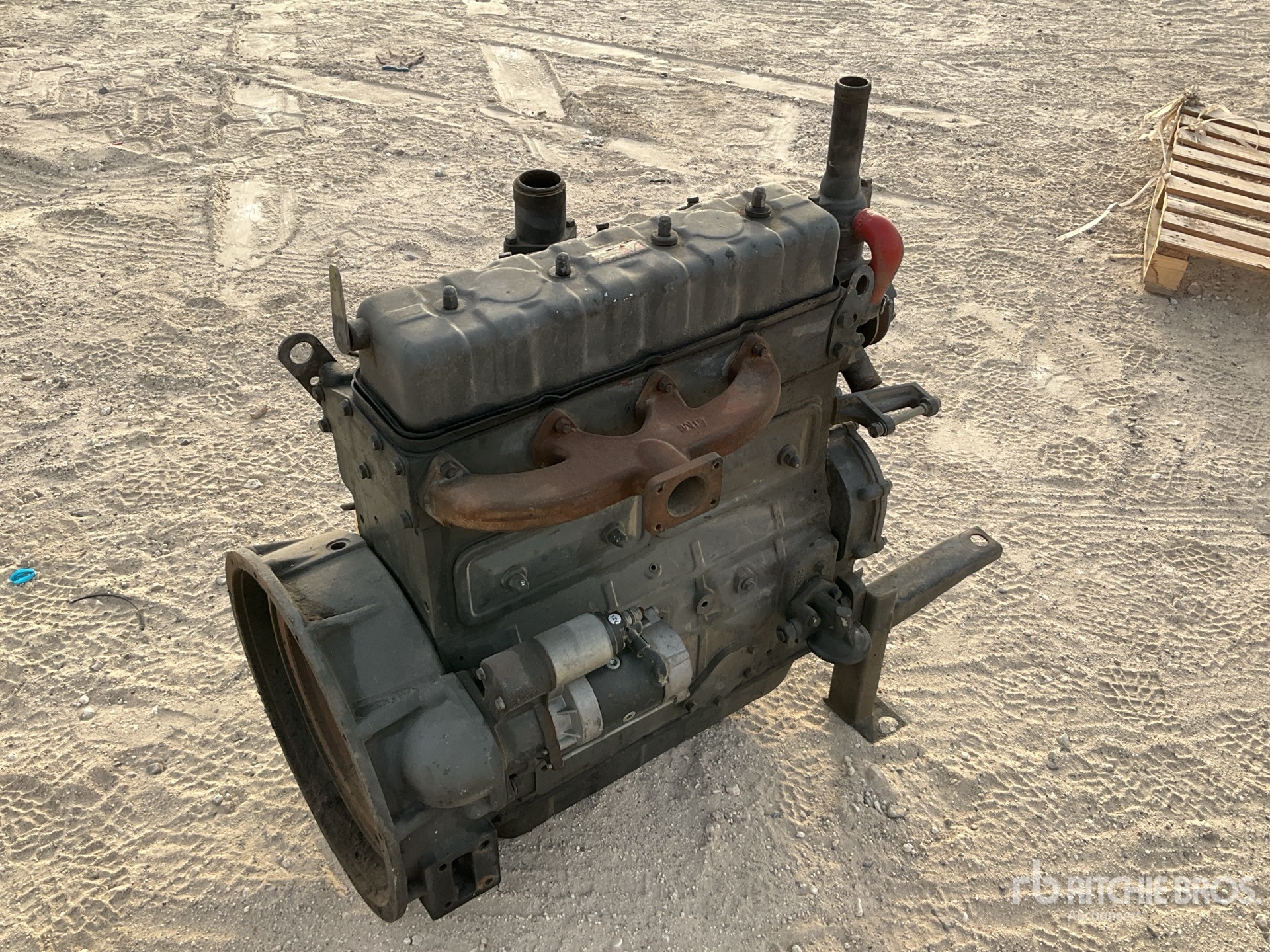 General Appearance with Picture, Right Front Corner