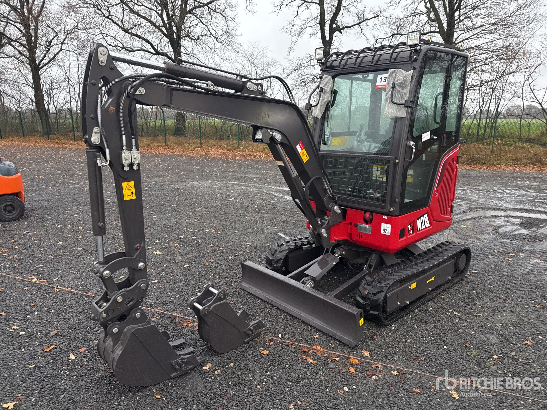 General Appearance with Image, coin avant gauche