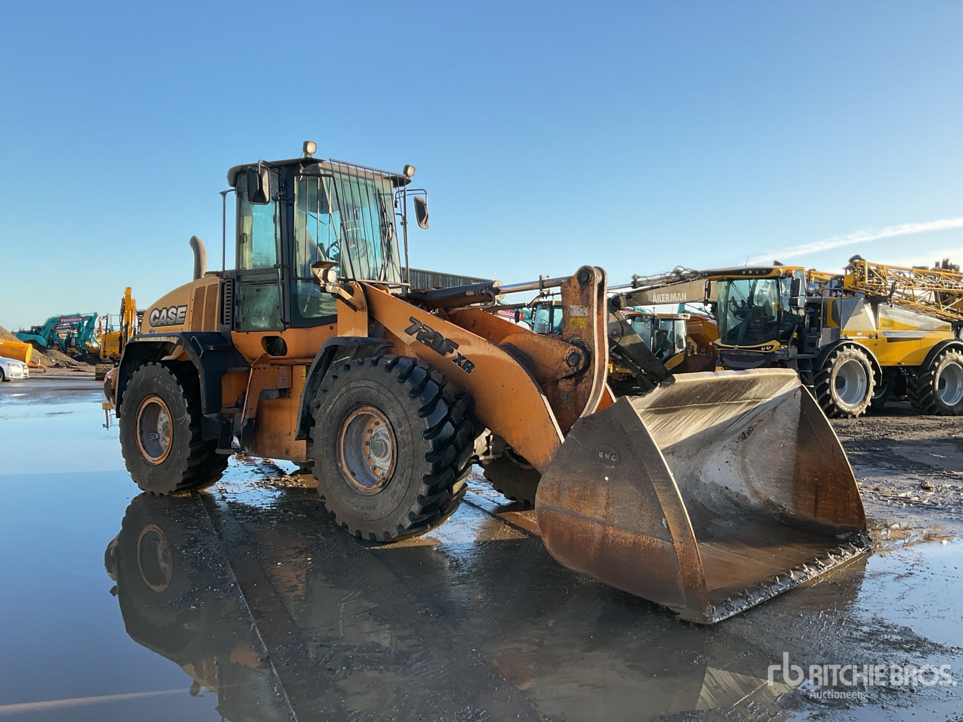 General Appearance with Picture, Right Front Corner