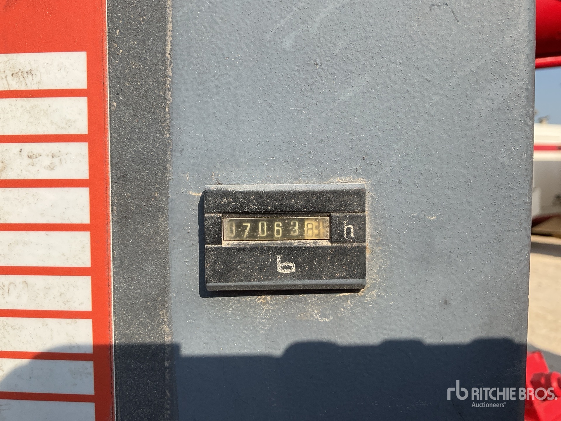 General Appearance with Hour Meter / Odometer