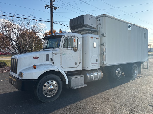 2002 Peterbilt 330 4x2 Sleeper 10K Blaster Refrigerated Truck