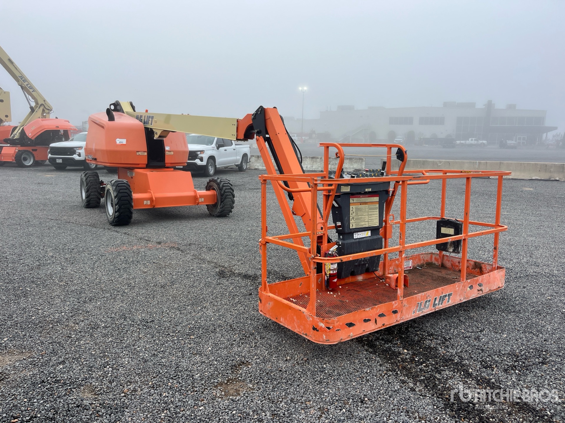 General Appearance with Picture, Right Front Corner