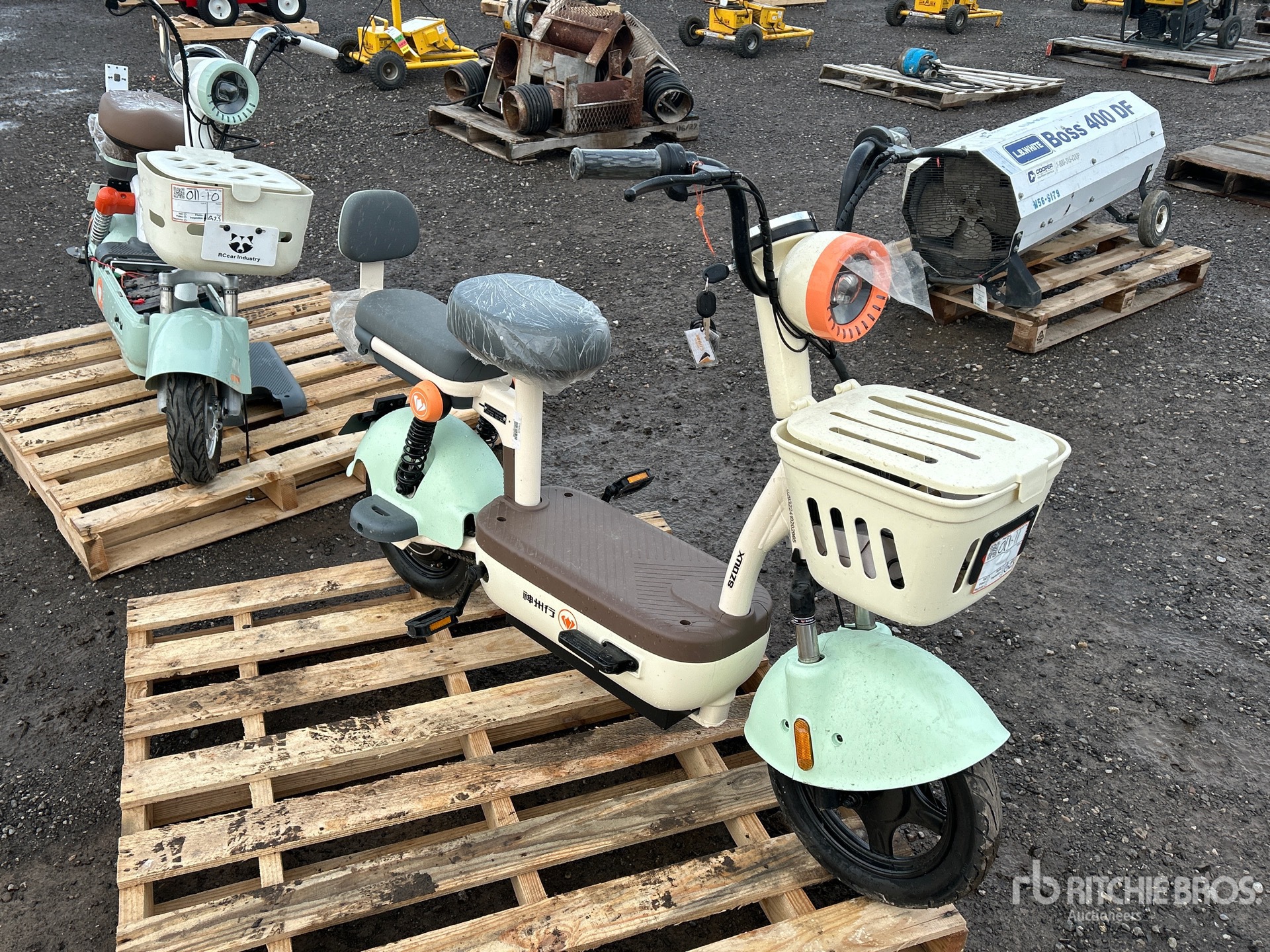 General Appearance with Foto, angolo anteriore destro