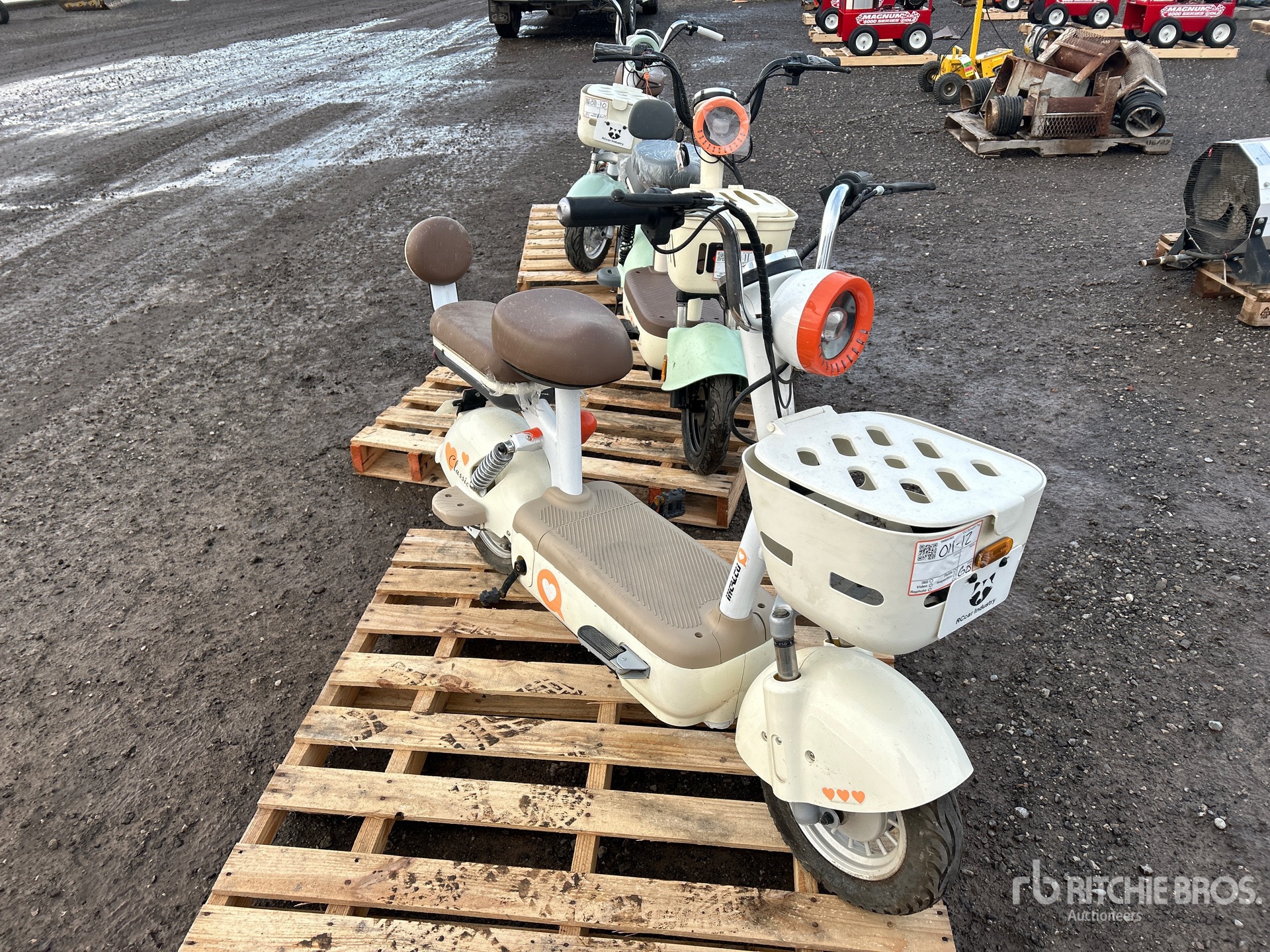 General Appearance with Foto, angolo anteriore destro