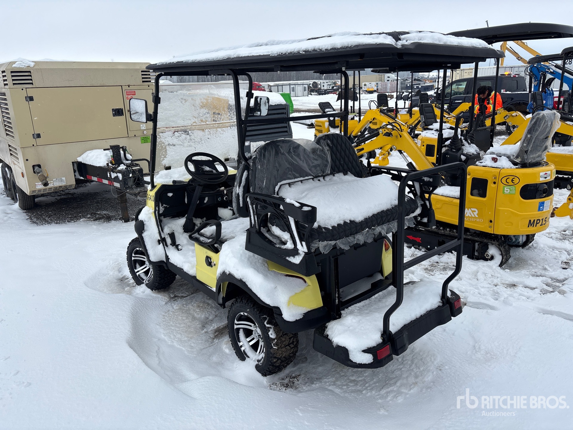 General Appearance with Foto, angolo posteriore sinistro