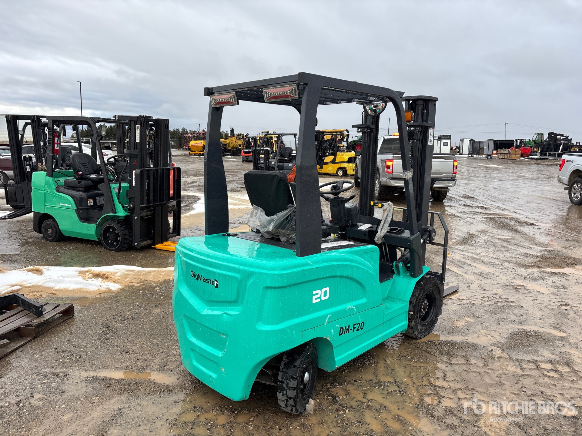 General Appearance with Picture, Right Rear Corner