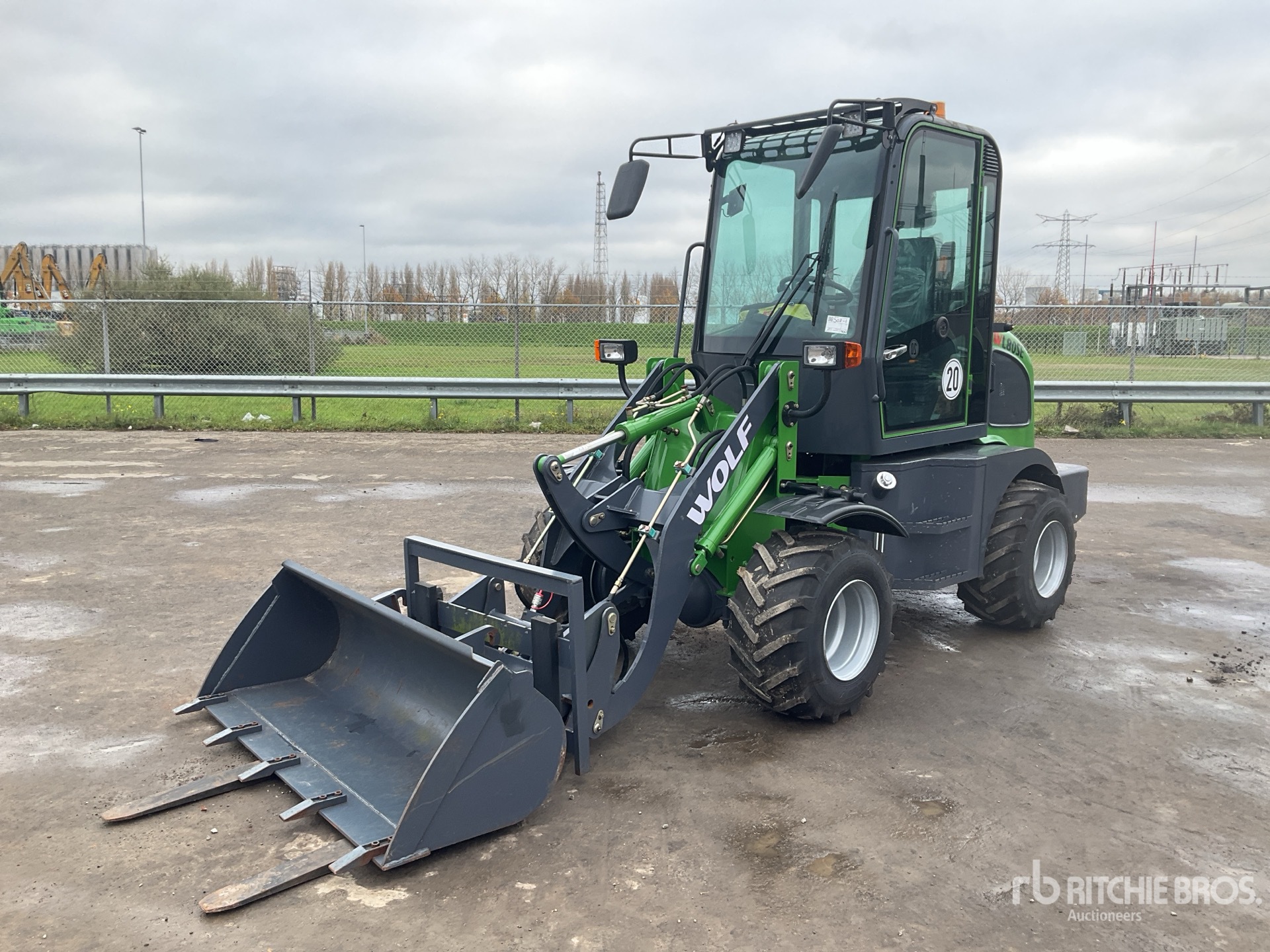 General Appearance with Picture, Left Front Corner