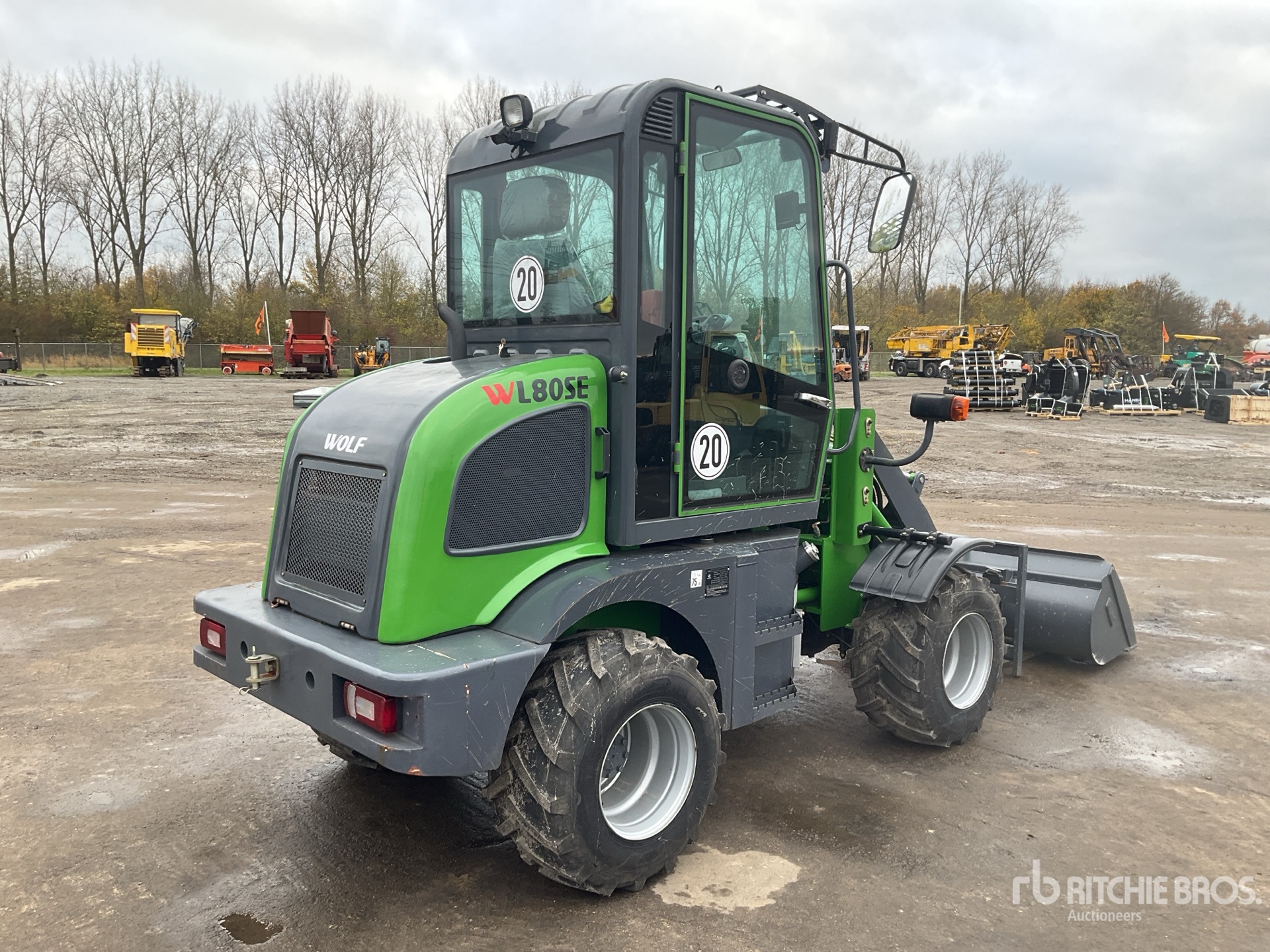 General Appearance with Picture, Right Rear Corner