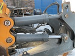 Hydraulics with Ripper Cylinders