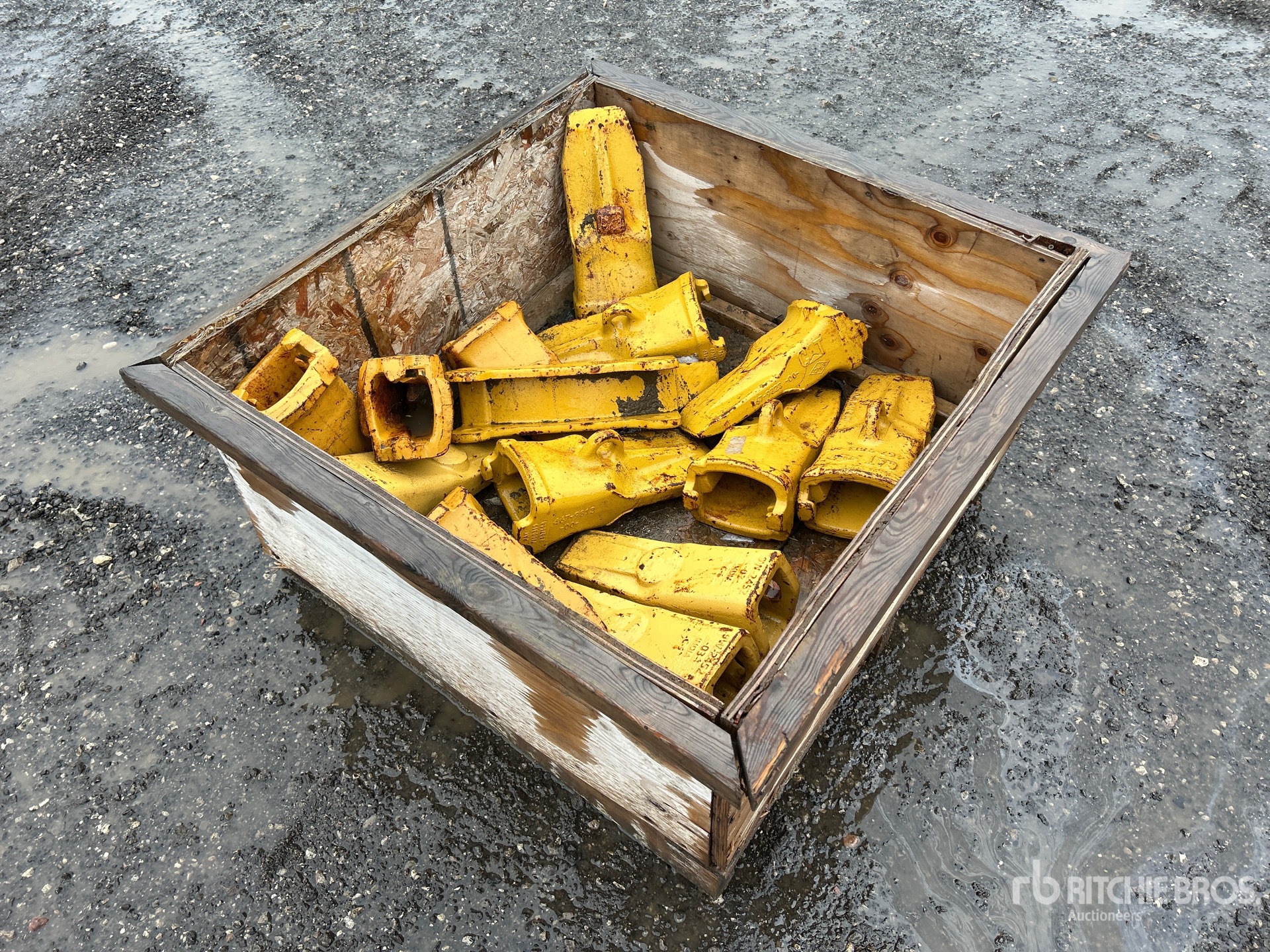 General Appearance with Bild, Ecke vorne rechts