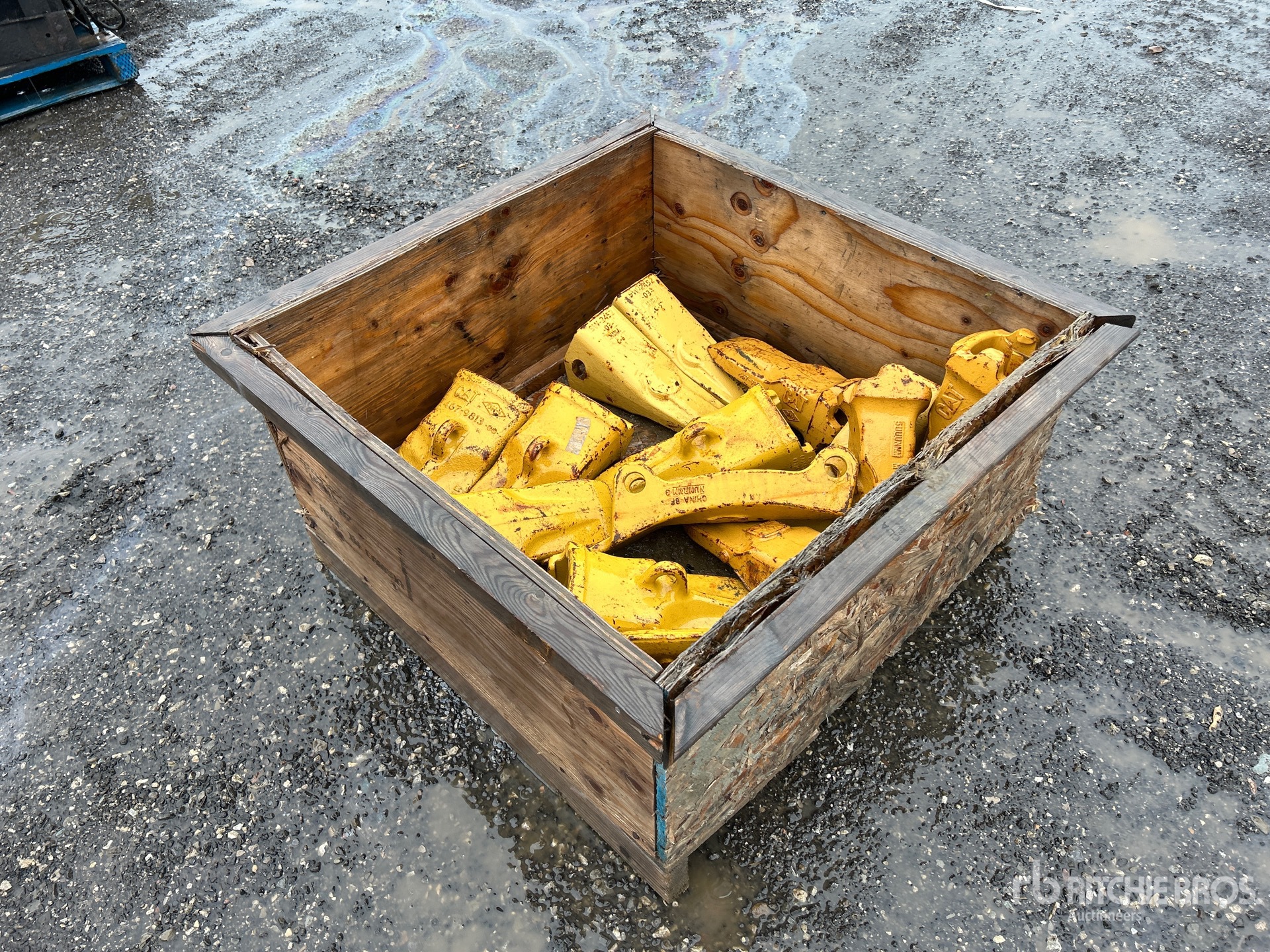 General Appearance with Bild, Ecke hinten links