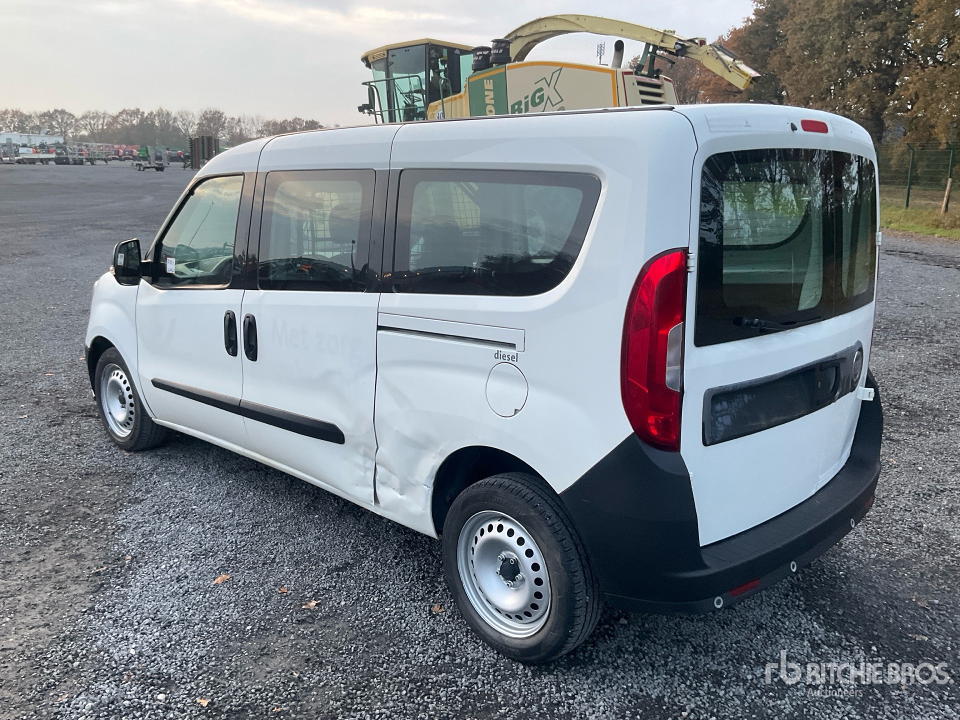 Aspect général with Image, coin arrière gauche