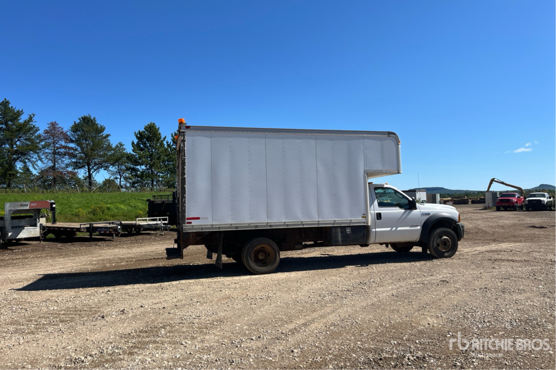 General Appearance with Bild, Ecke hinten rechts