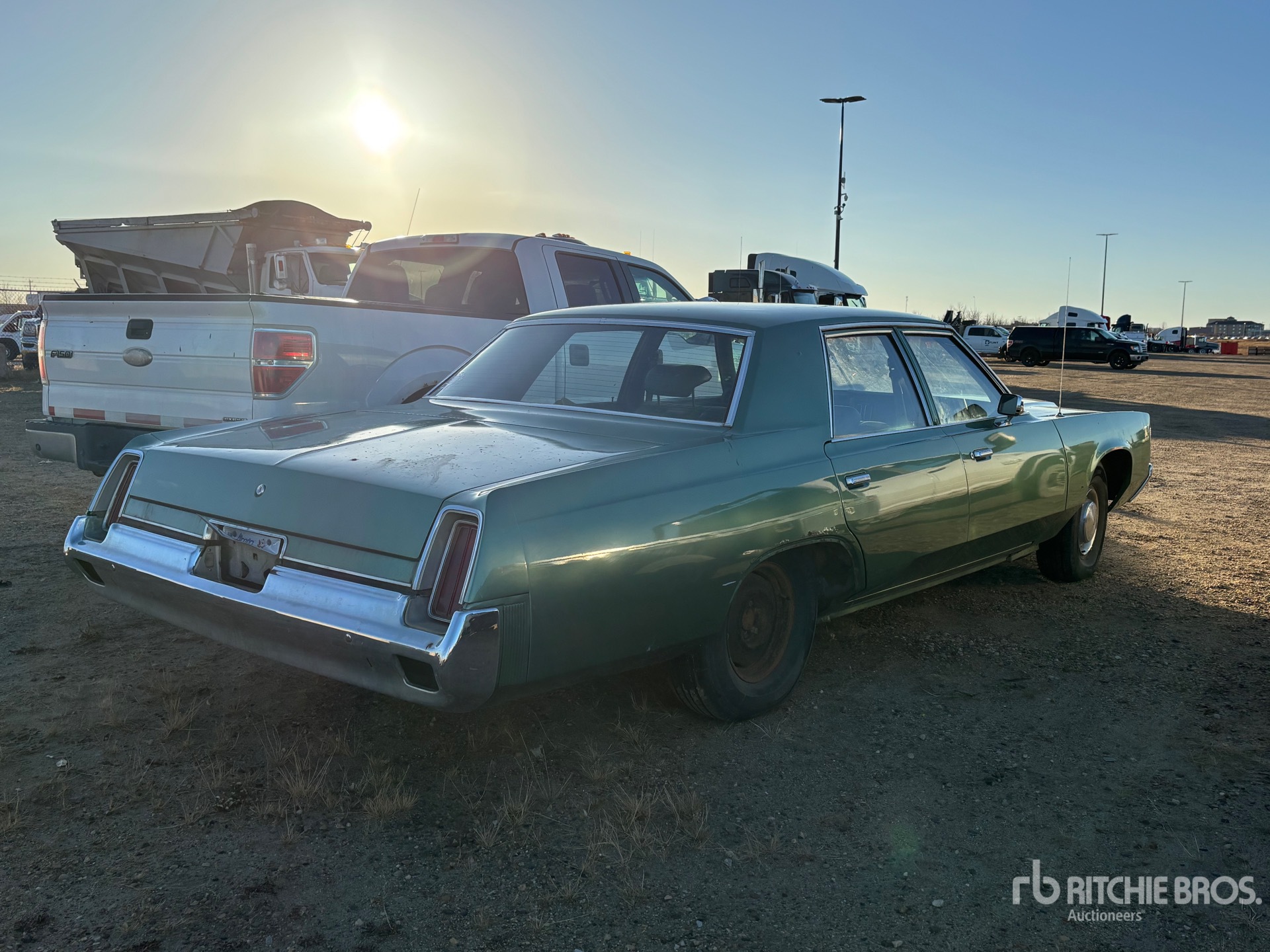 General Appearance with Imagen: esquina trasera derecha