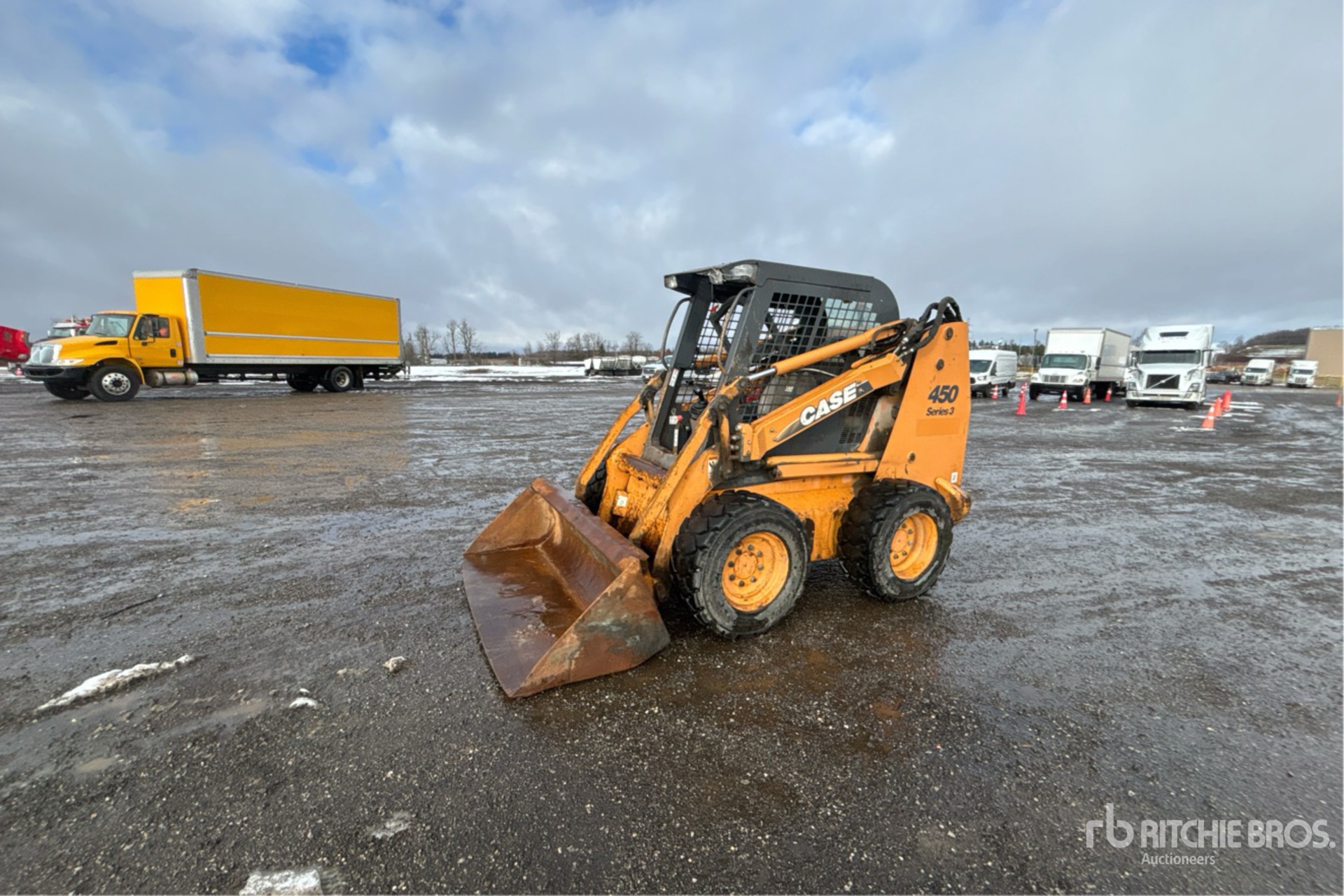 General Appearance with Bild, Ecke vorne links