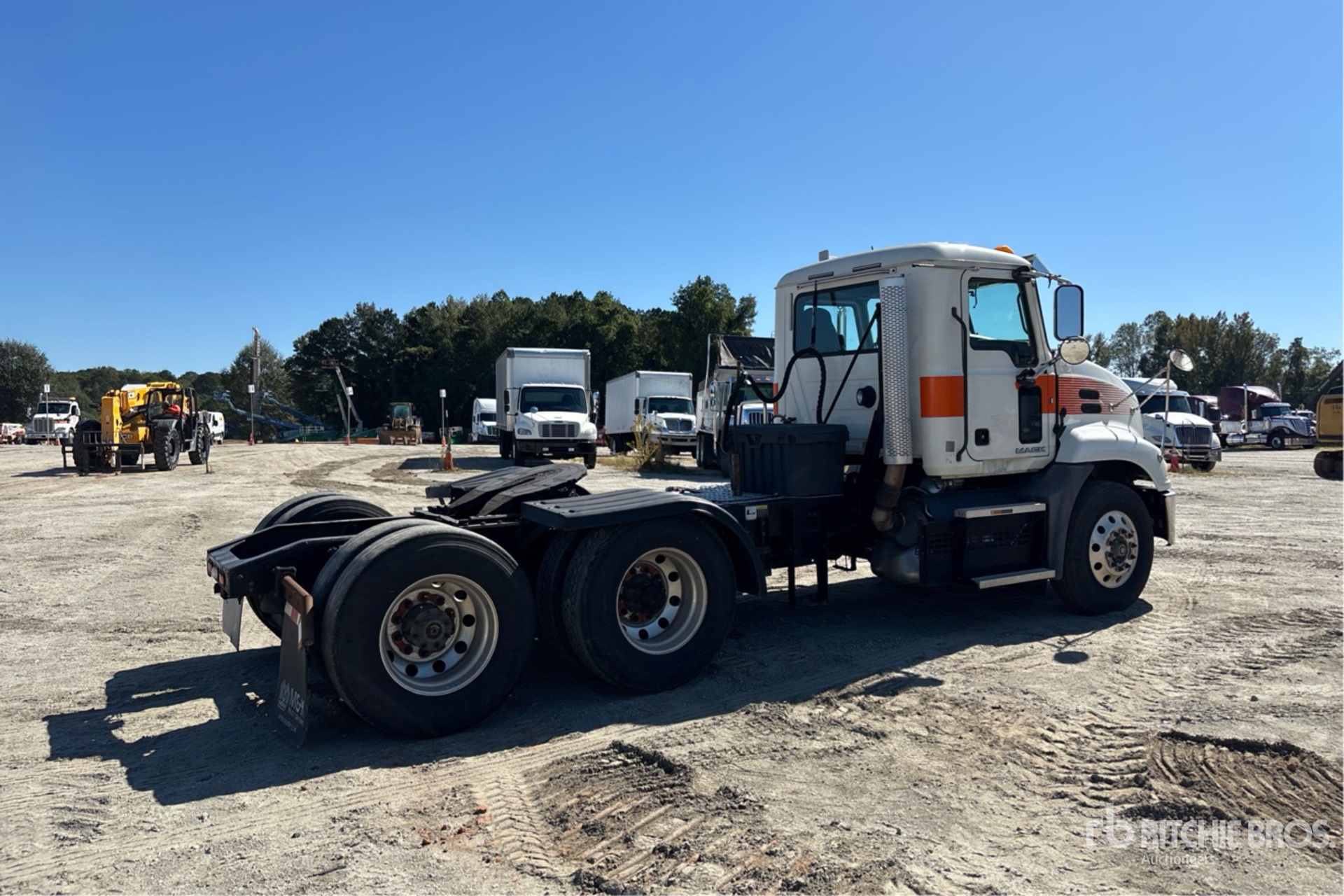 Aspect général with Image, coin arrière droit