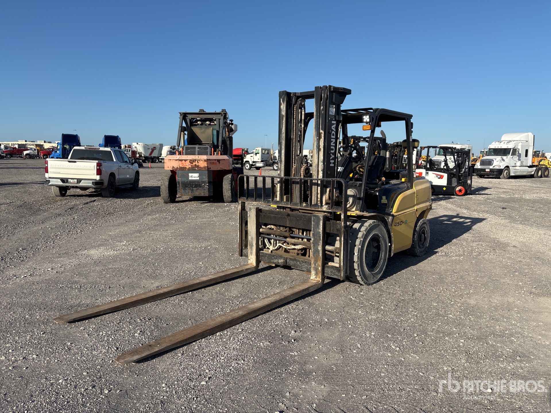 General Appearance with Picture, Left Front Corner