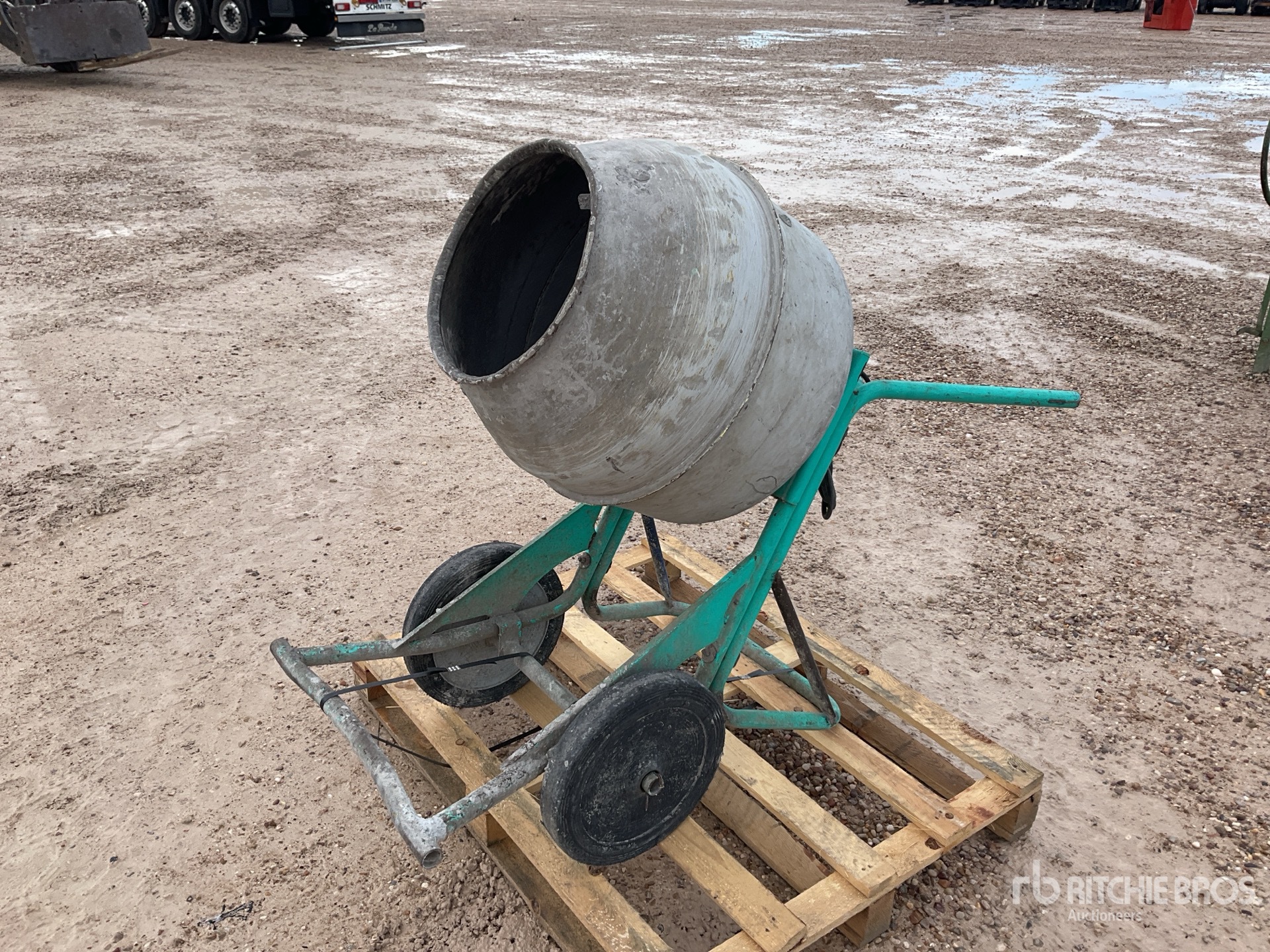 General Appearance with Picture, Left Front Corner