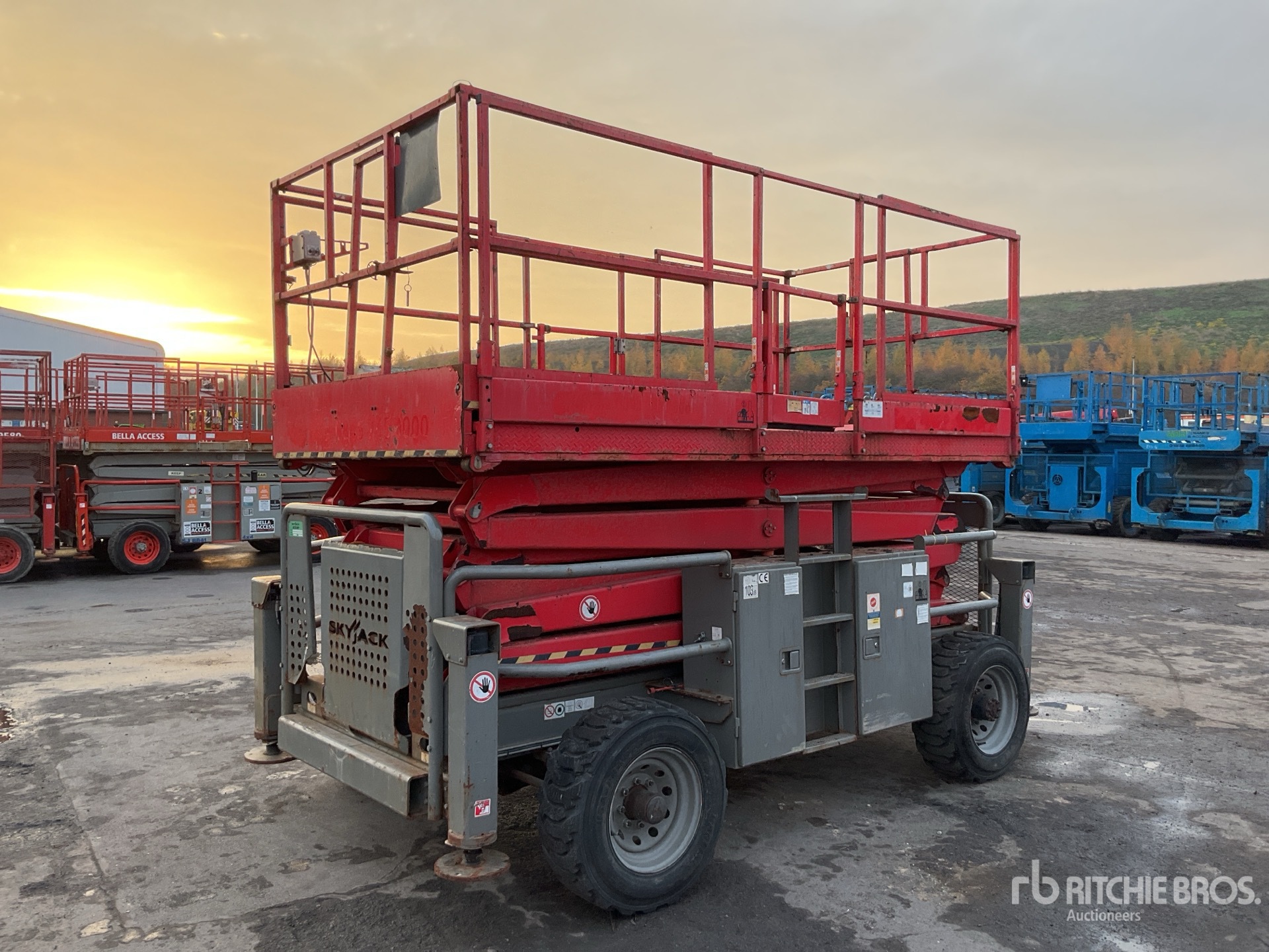 General Appearance with Bild, Ecke vorne links