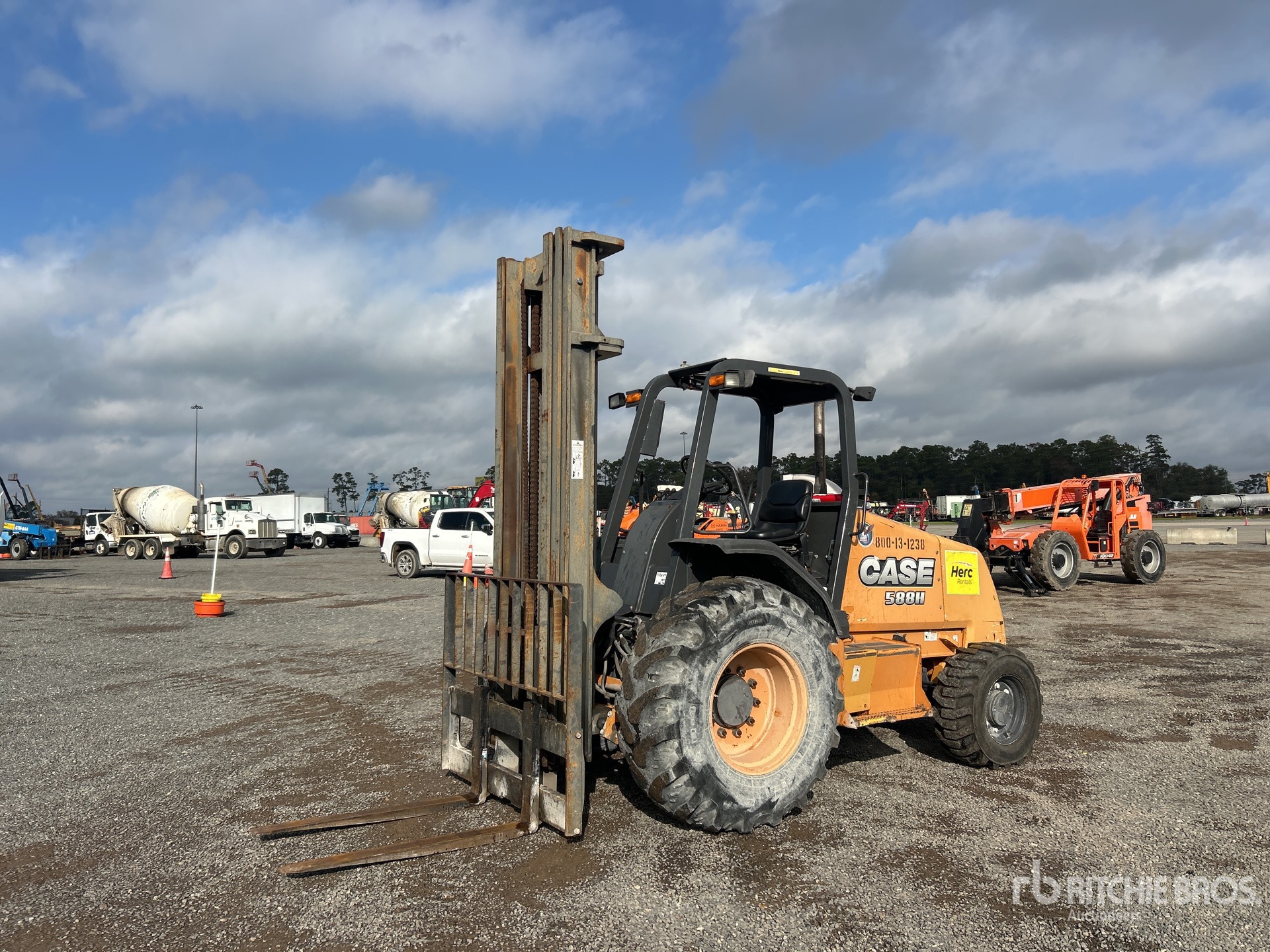 General Appearance with Foto, angolo anteriore sinistro