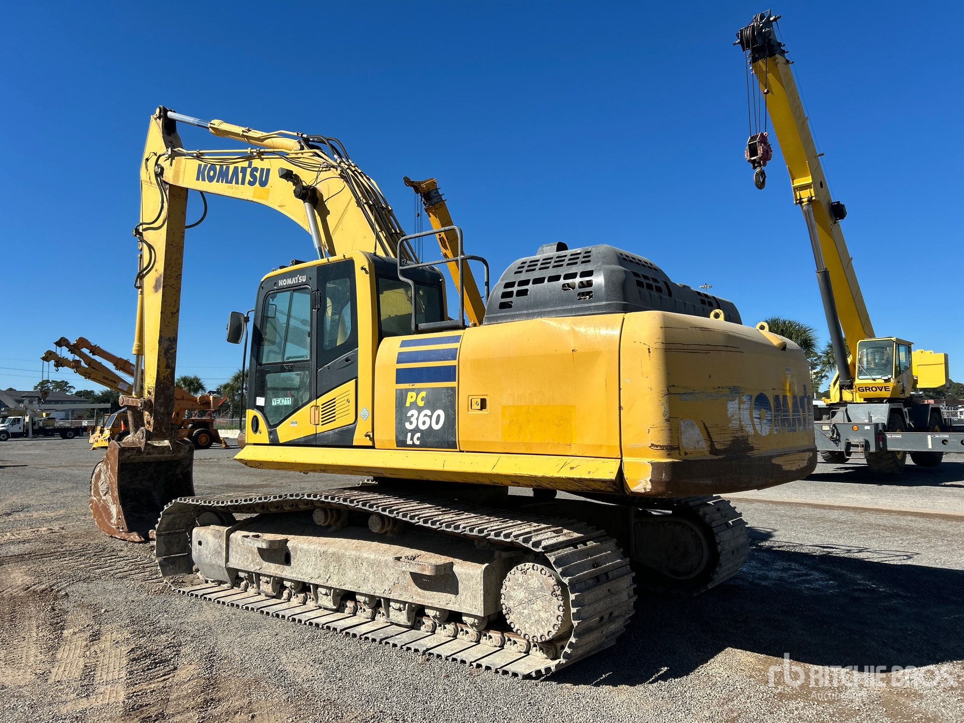 General Appearance with Foto, angolo posteriore sinistro