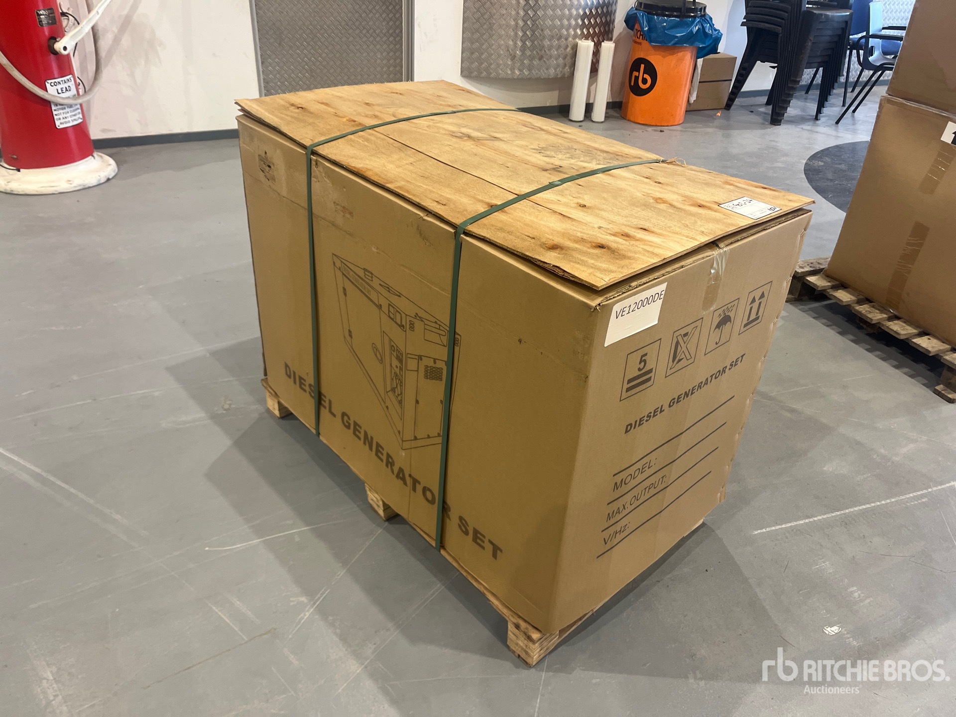 General Appearance with Picture, Right Front Corner