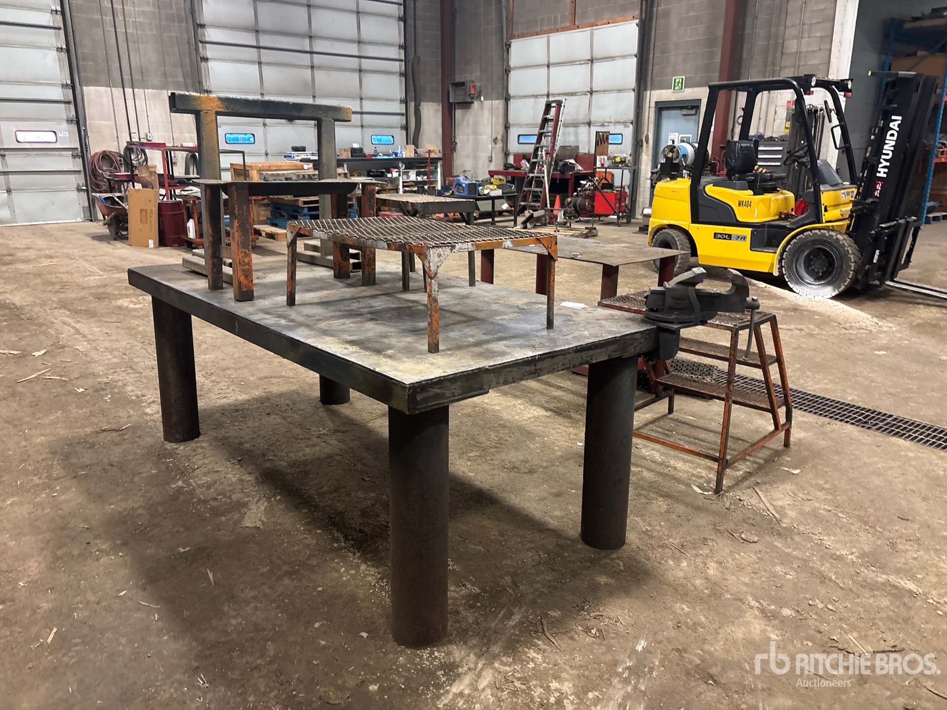 General Appearance with Bild, Ecke hinten rechts