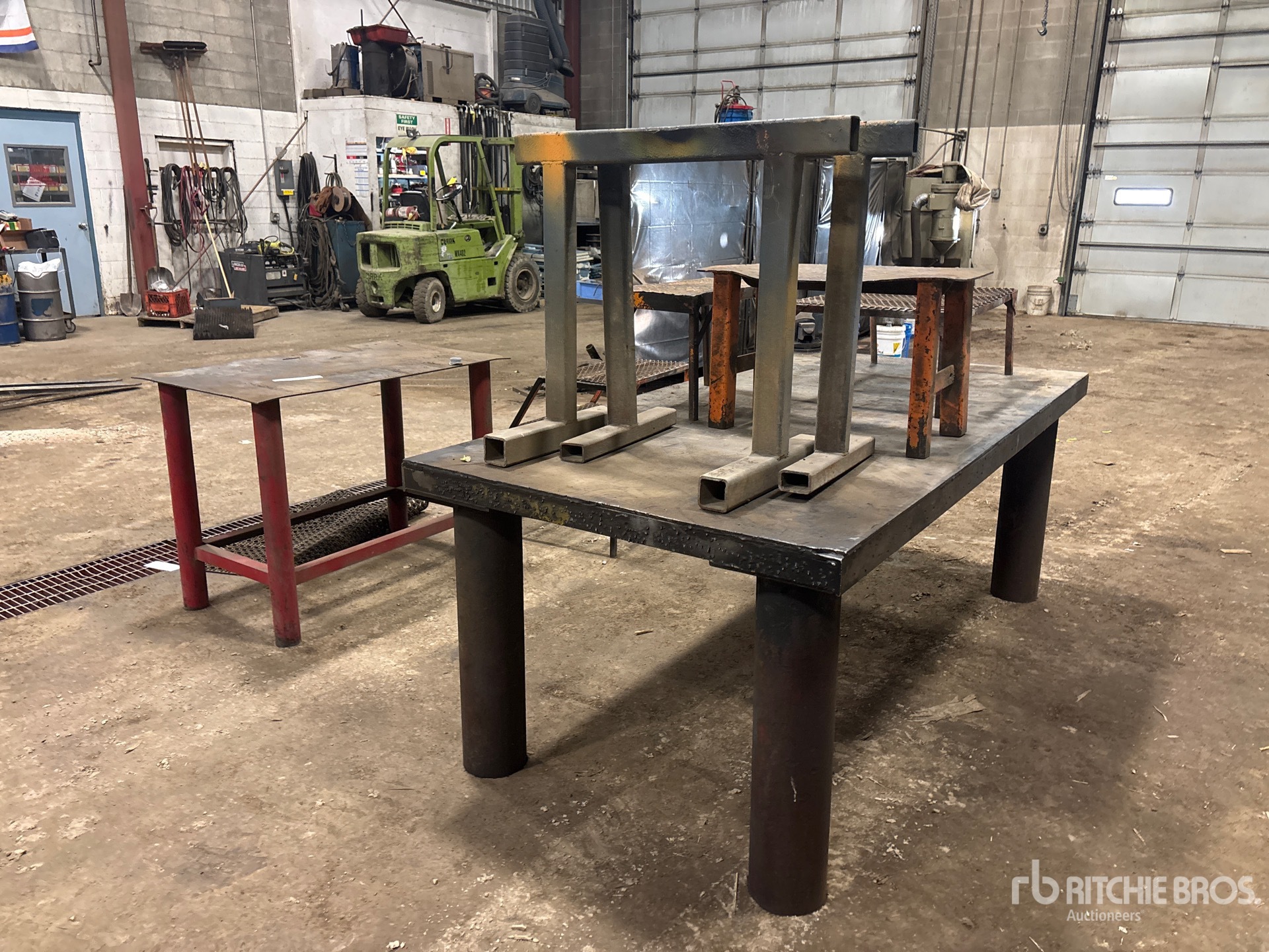 General Appearance with Bild, Ecke hinten links