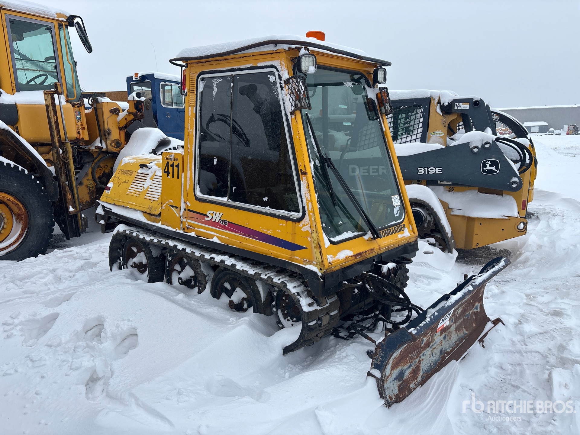 Aspect général with Image, coin avant droit