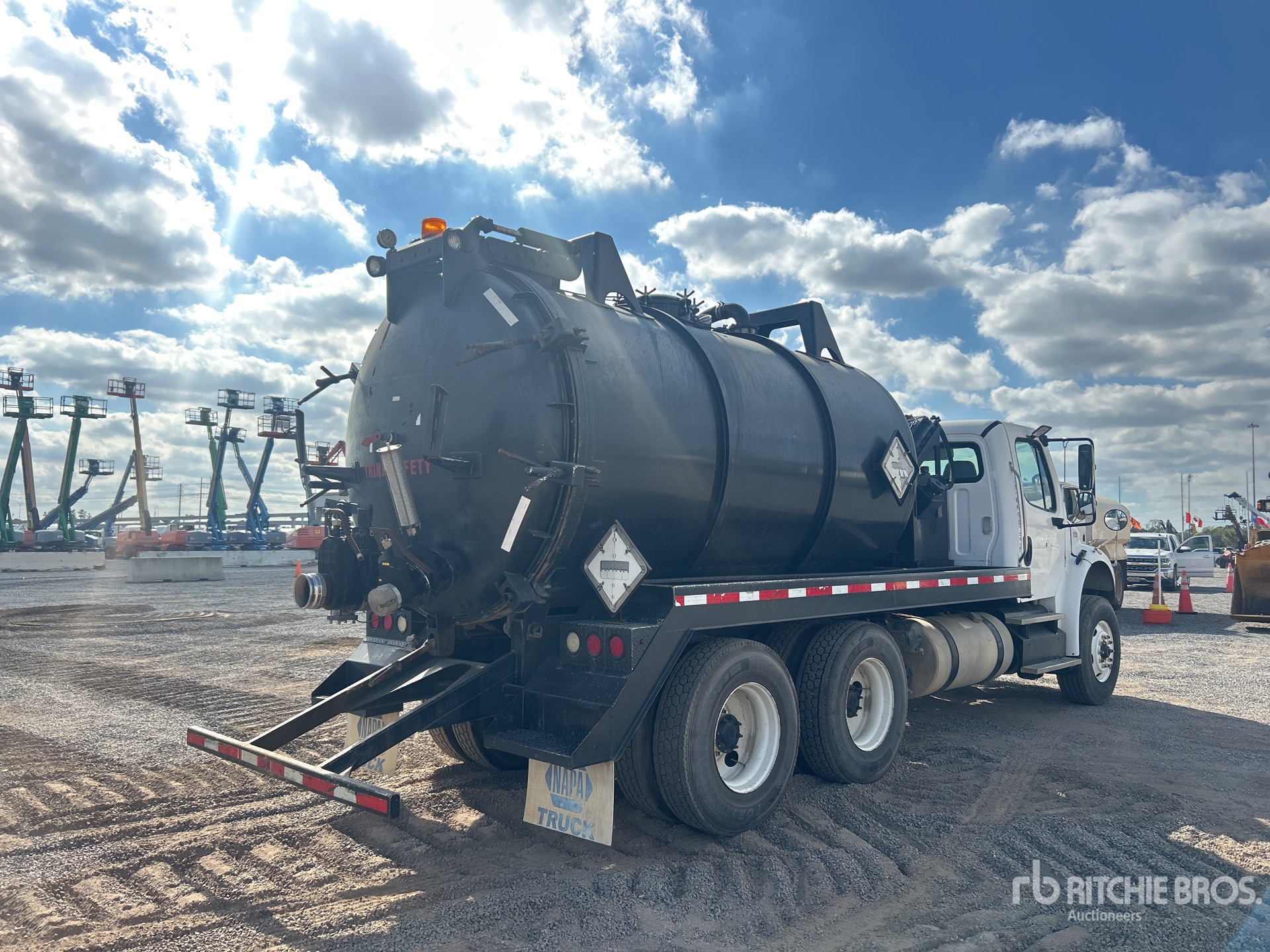 General Appearance with Imagen: esquina trasera derecha