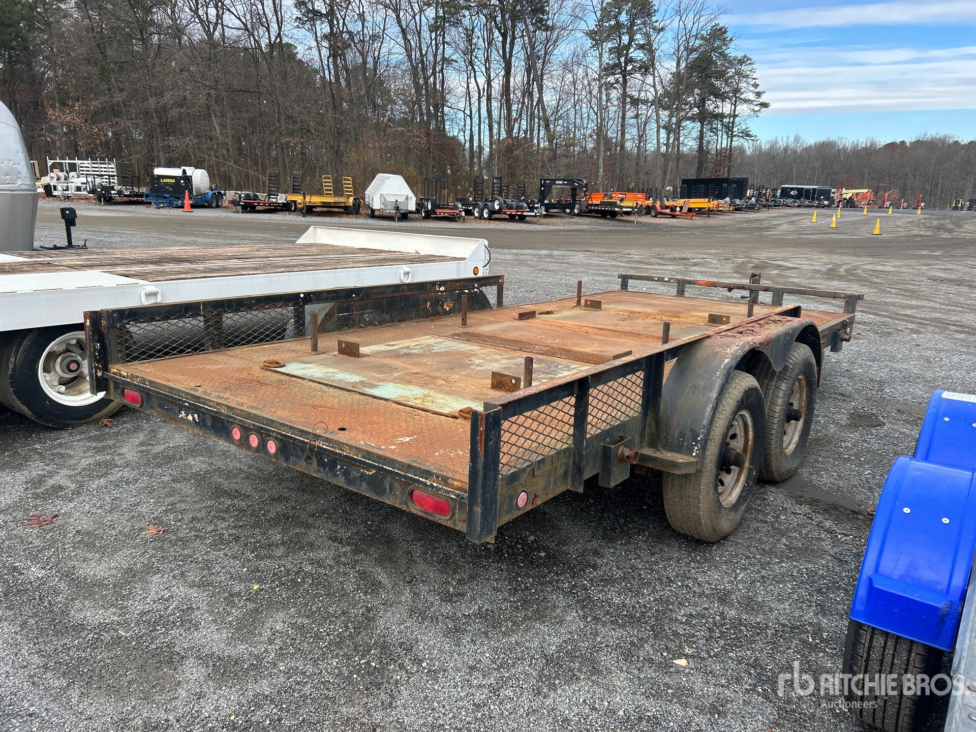 General Appearance with Foto, angolo anteriore sinistro