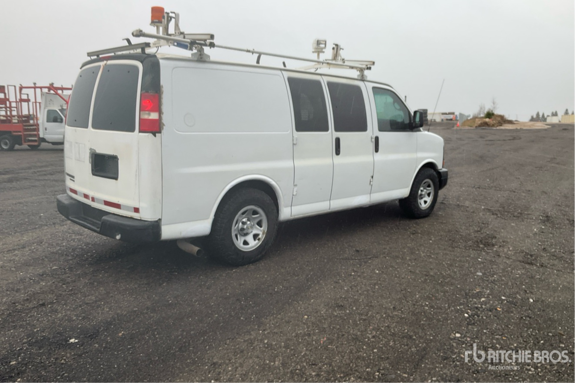 General Appearance with Picture, Right Rear Corner