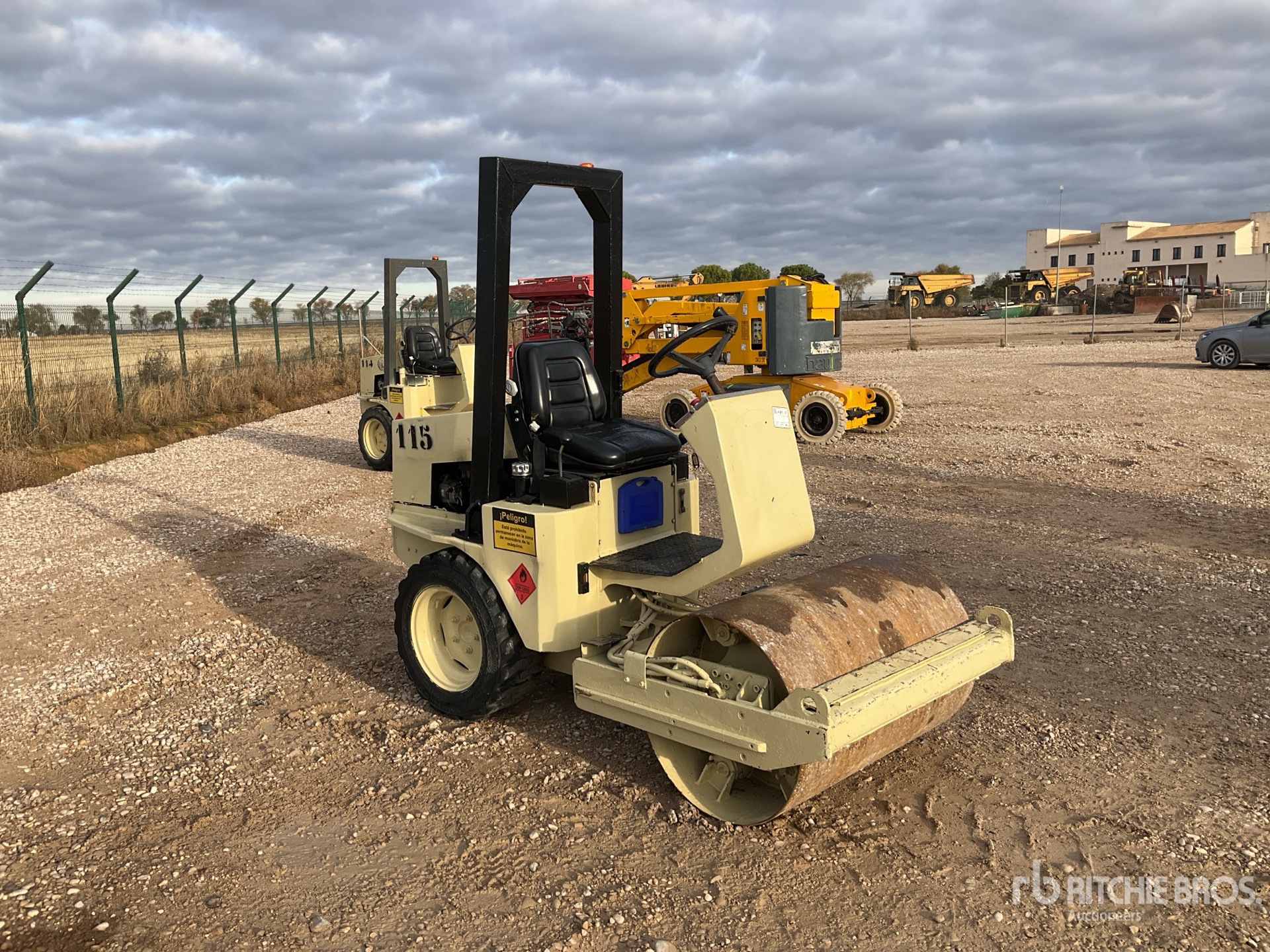 General Appearance with Picture, Right Front Corner