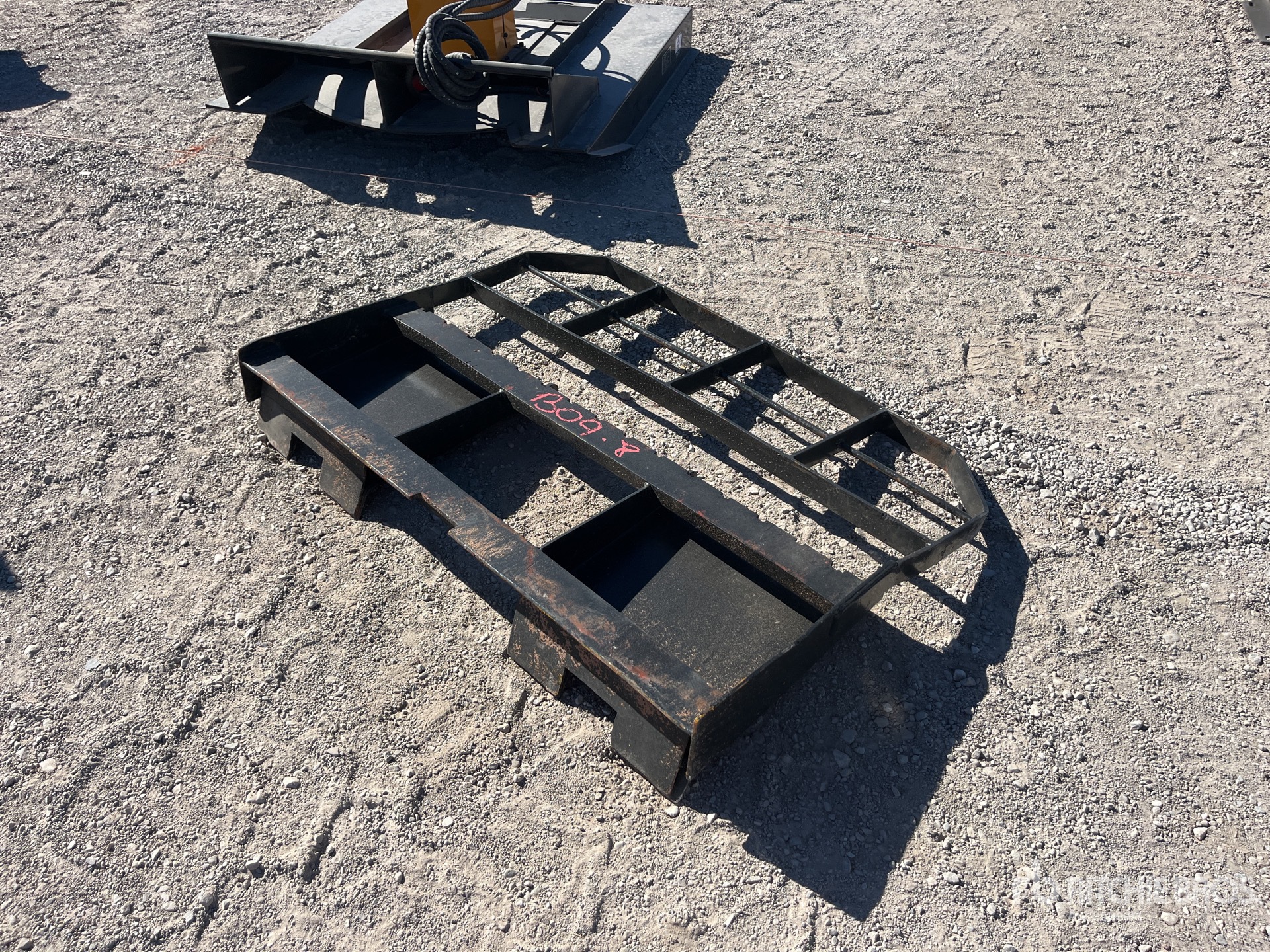 General Appearance with Foto, angolo anteriore sinistro