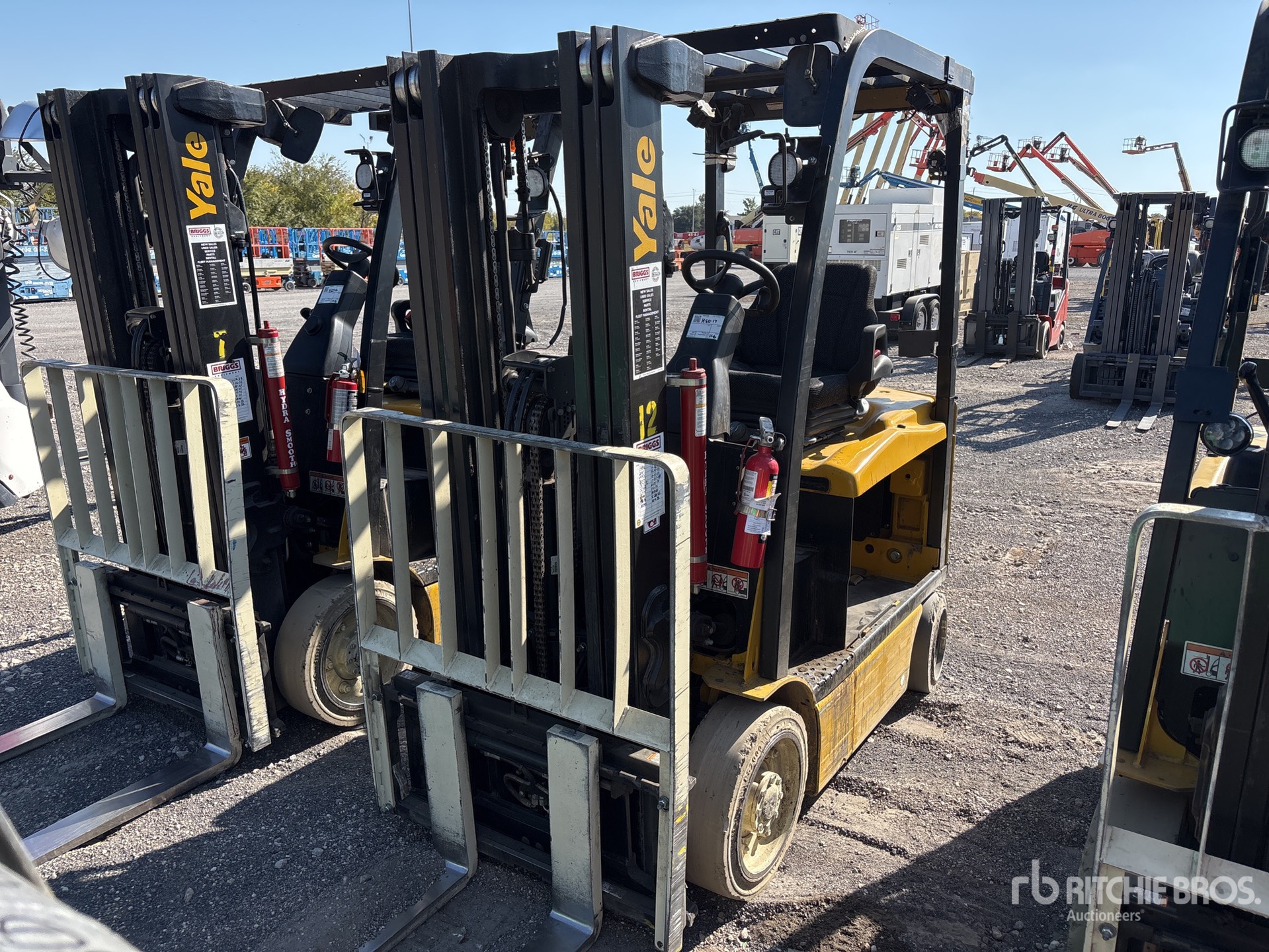 General Appearance with Bild, Ecke vorne links