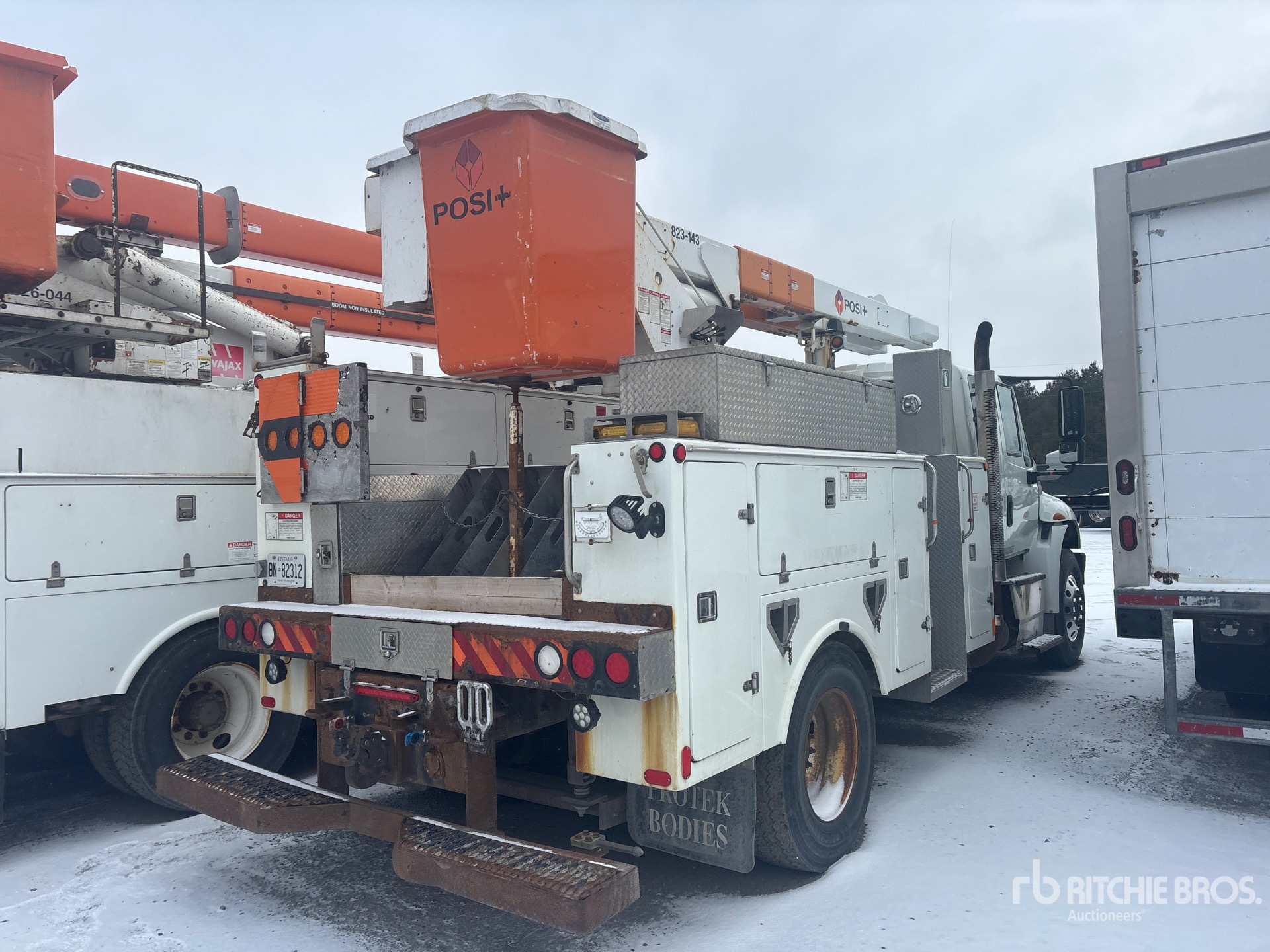 General Appearance with Imagen: esquina trasera derecha