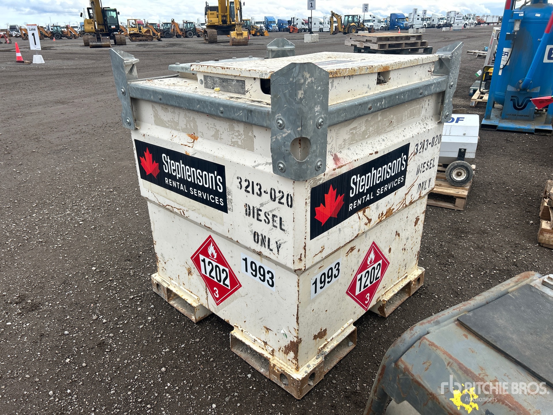 General Appearance with Picture, Right Rear Corner