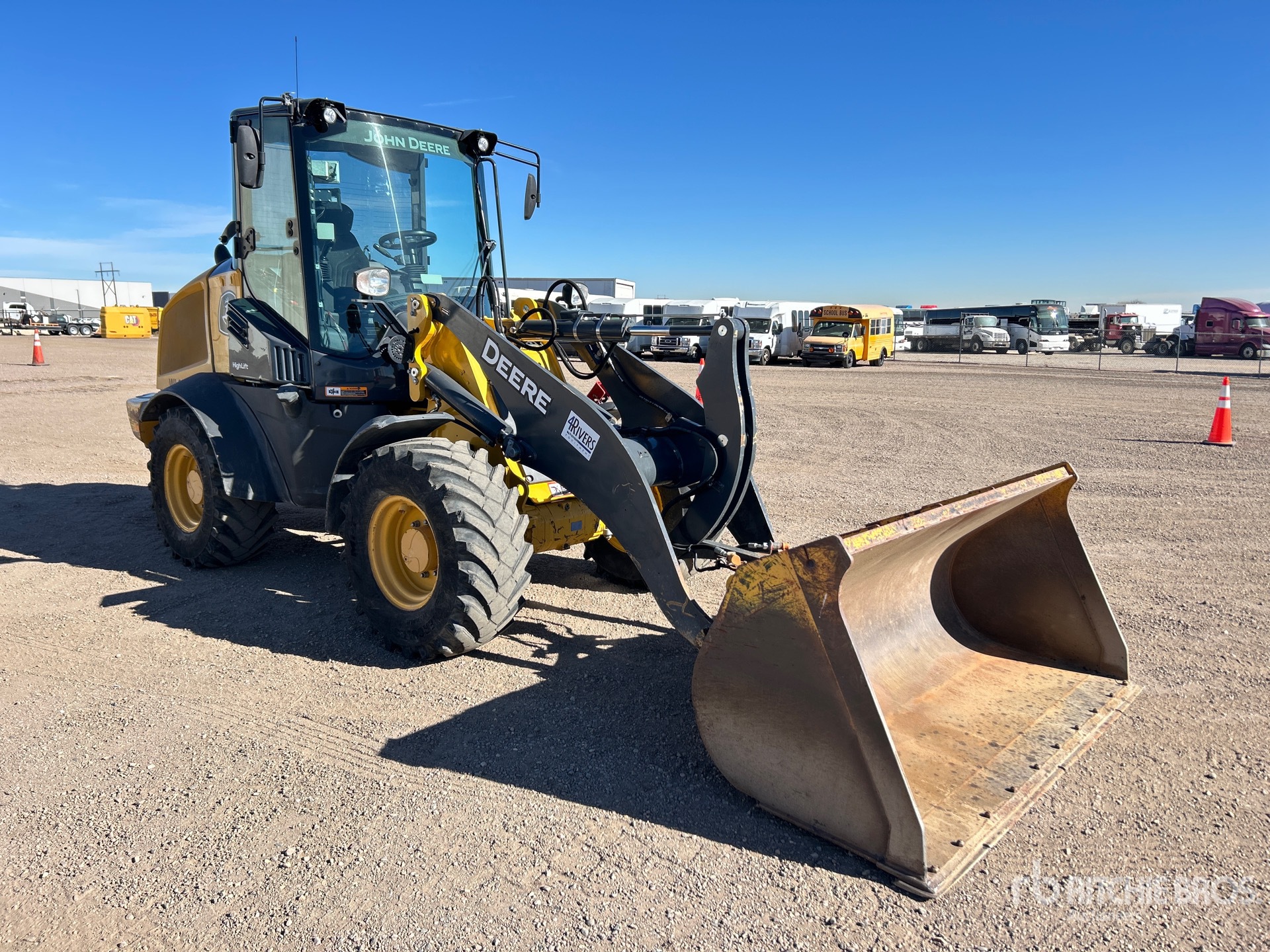 General Appearance with Picture, Right Front Corner